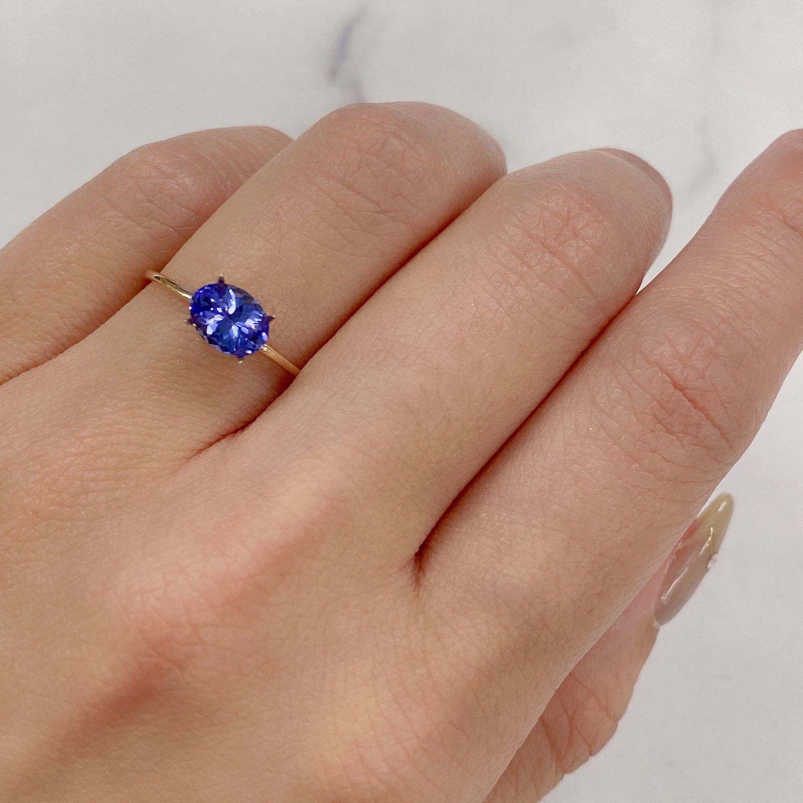 タンザナイト(宝石名タンザナイト) タンザニア産 0.89ct 識別済[210210064]7.2×5.4mm前後