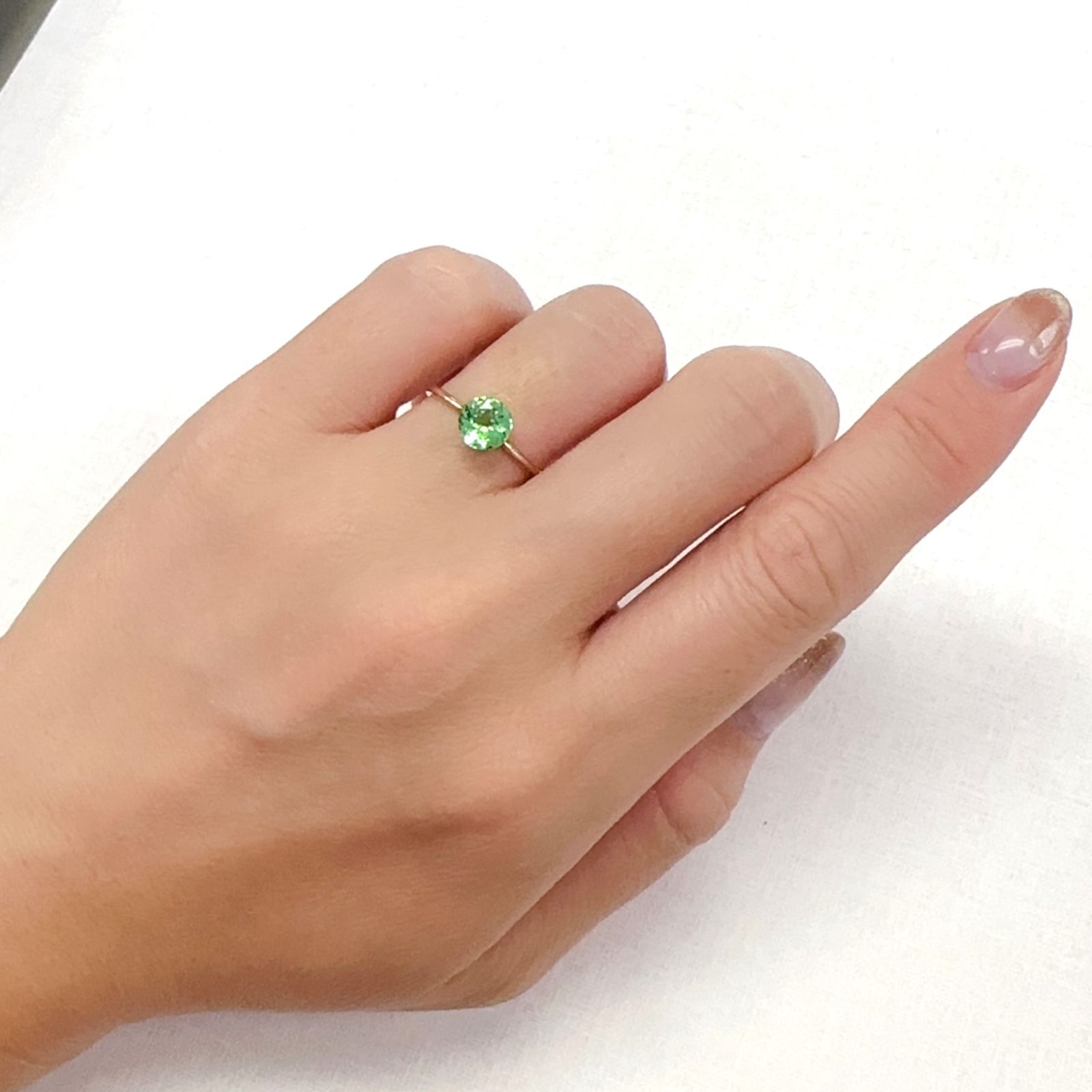ツァボライト タンザニア産 0.93ct[231023566]6.2x6.2mm前後