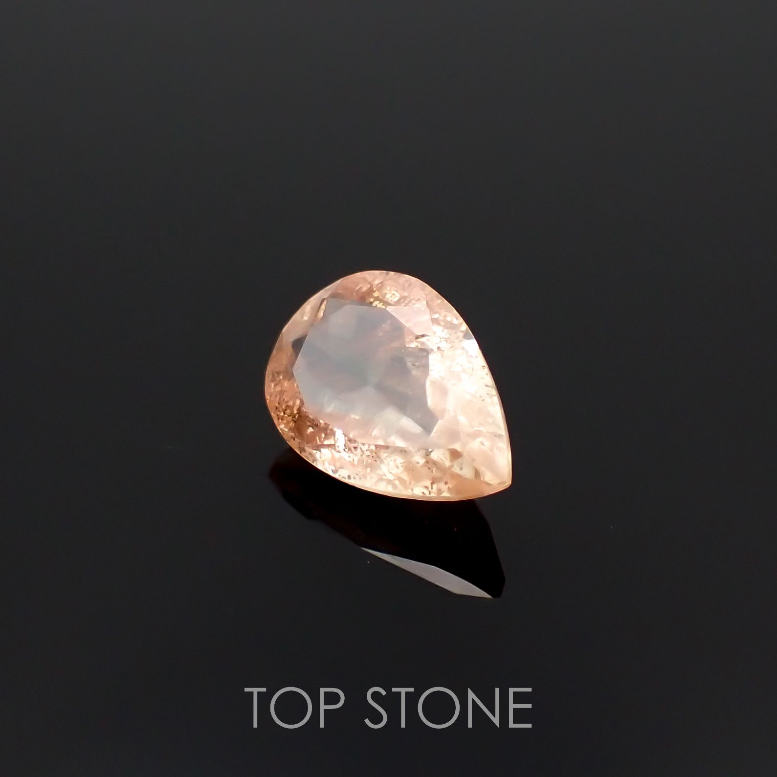 オレゴンサンストーン(宝石名ラブラドライト)アメリカ・オレゴン州産 1.18ct 識別済[230120124]8.9x6.1mm前後