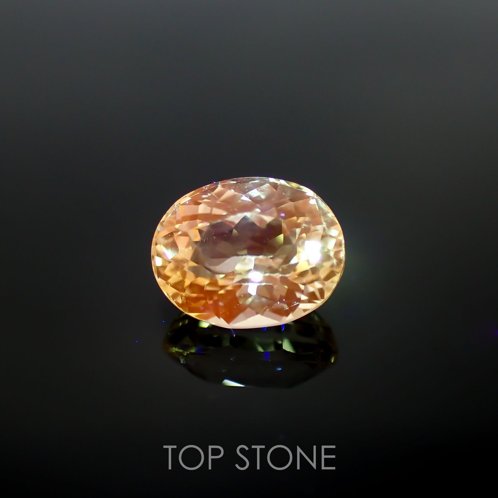 スポジュミン(宝石名スポジュミン)アフガニスタン産 4.47ct 識別済[211113707]10.8x8.4mm前後