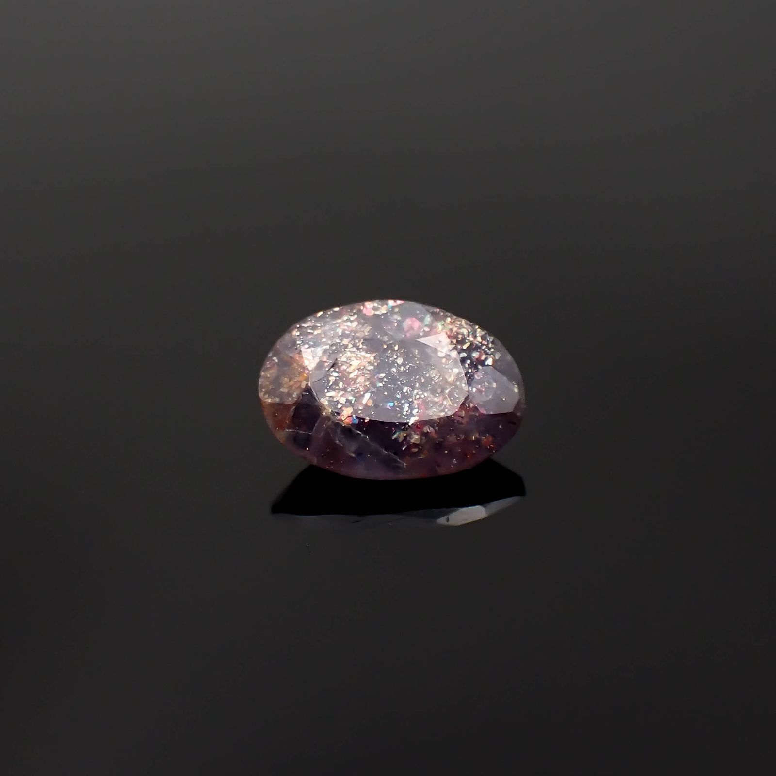ブラッドショットアイオライト インド産 1.33ct[230622535]9.4x6.7mm前後