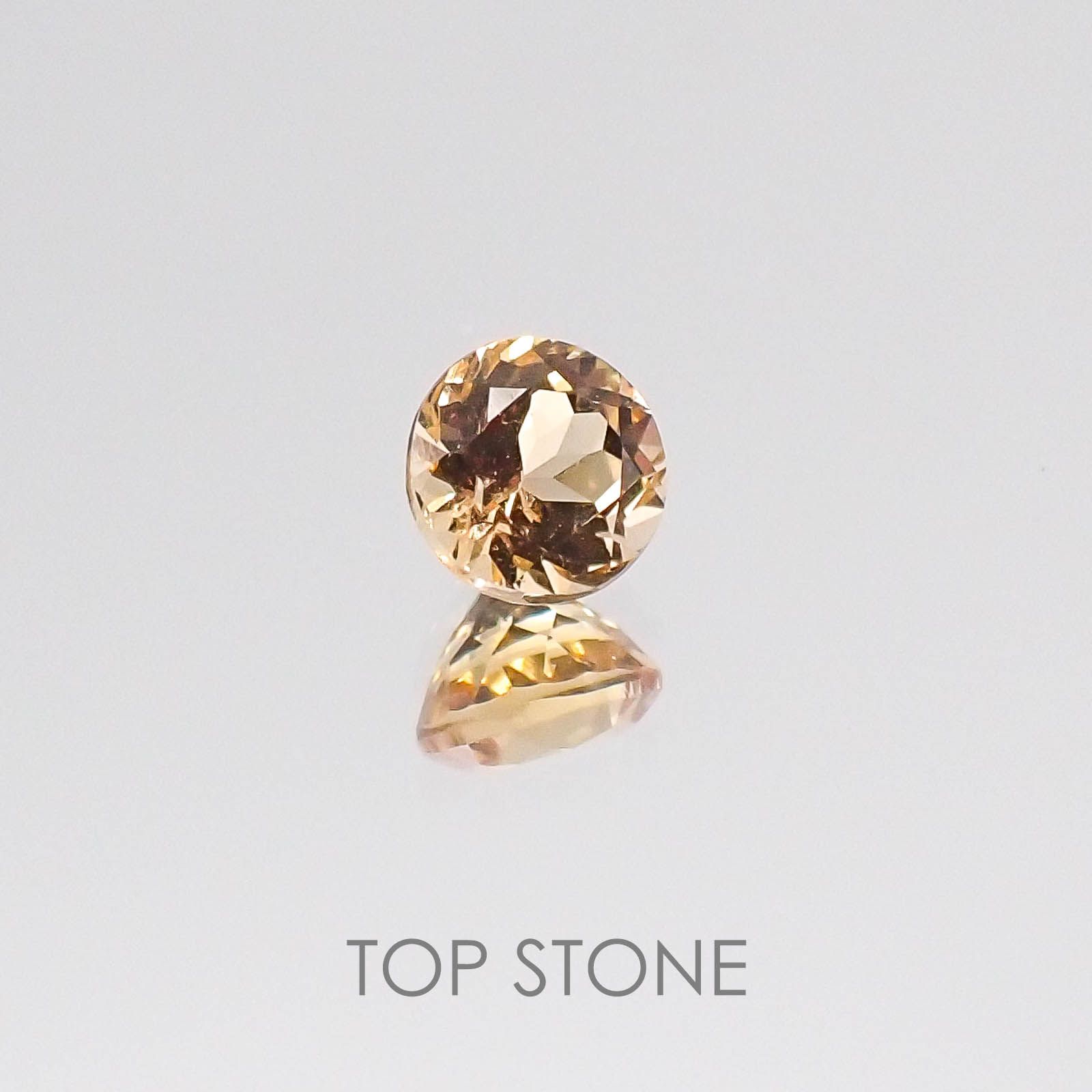 インペリアルトパーズ ブラジル産 ルース 0.38ct[20084372]4.1×4.1mm前後