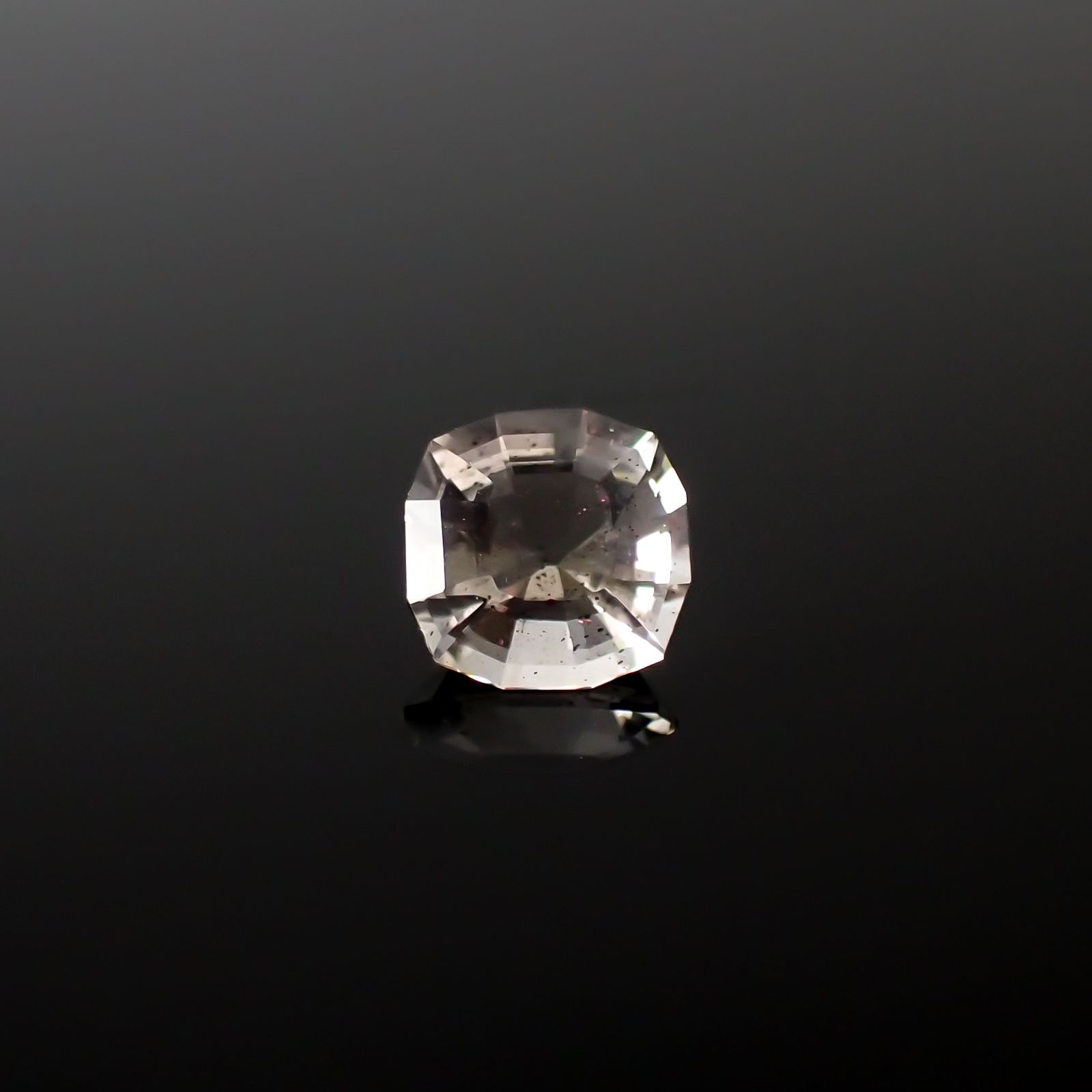 ◇カスタムカット◇ティンカーベルクォーツ ブラジル産 1.04ct[240125451]6.9x6.7mm前後