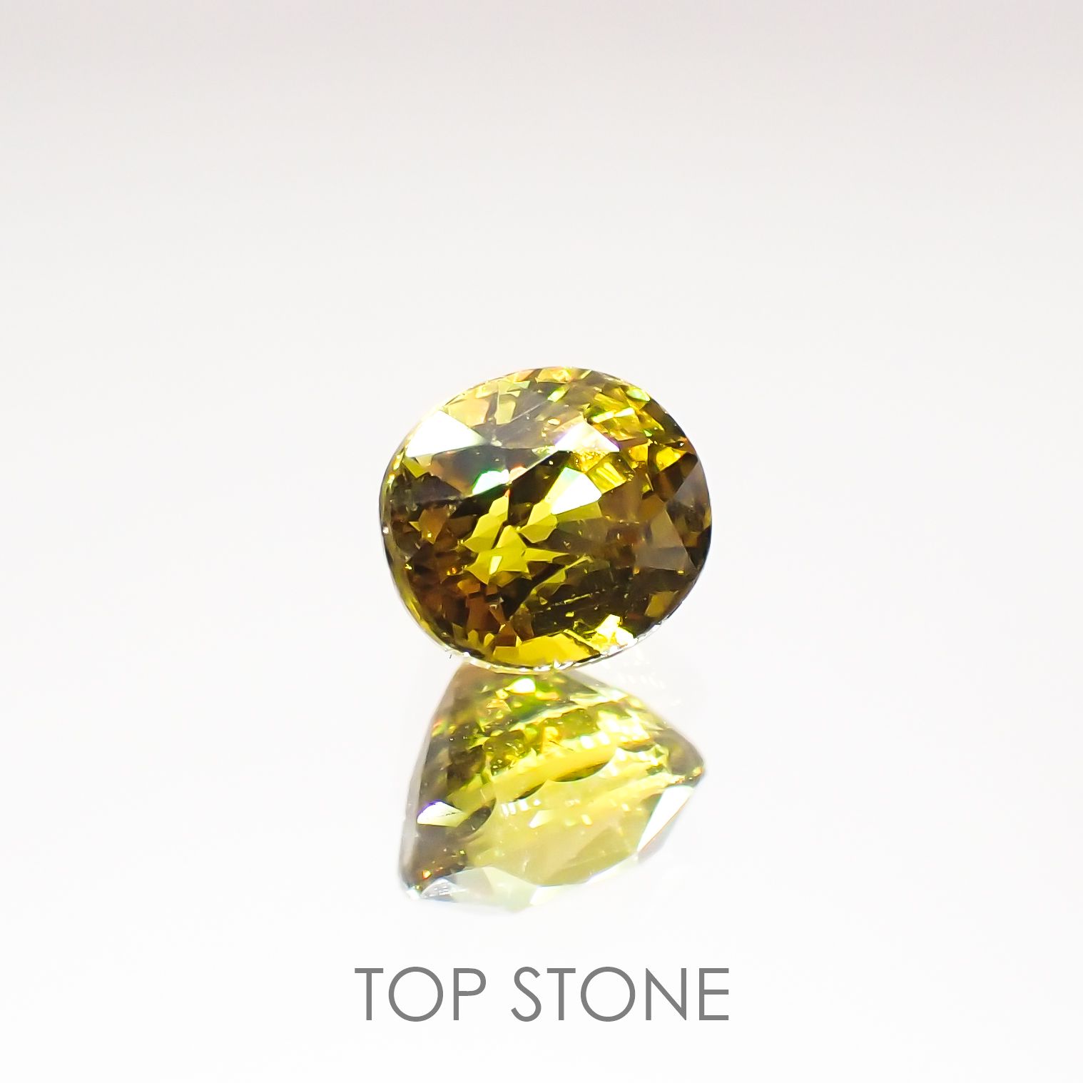 マリガーネット(宝石名グロッシュラー アンドラダイト・ガーネット)マリ共和国産 1.06ct 識別済[220115243]5.9x5mm前後