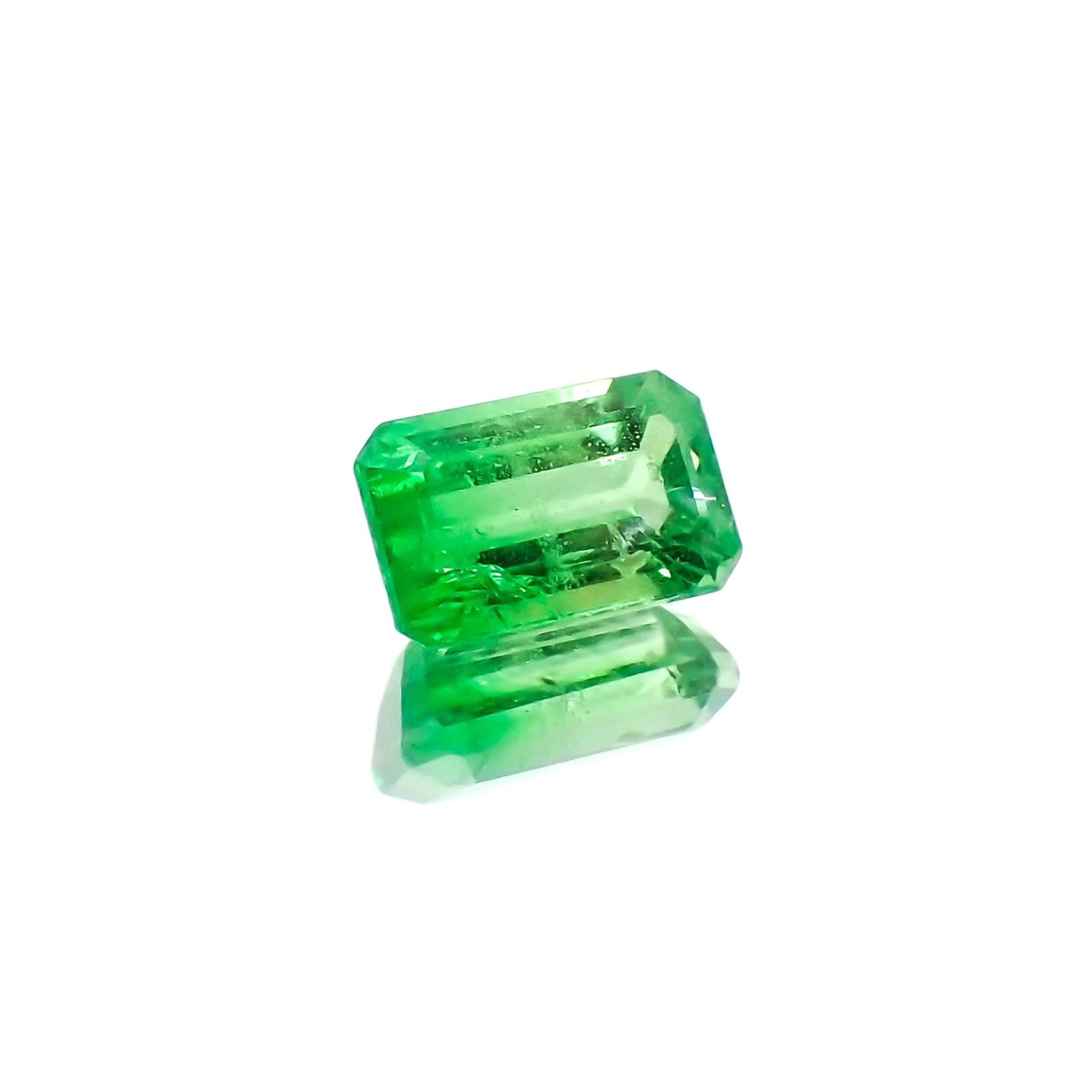 バイカラーツァボライト(宝石名グリーン グロッシュラー・ガーネット)タンザニア産 識別済 1.21ct / 7.1x4.6mm前後 [231124261]