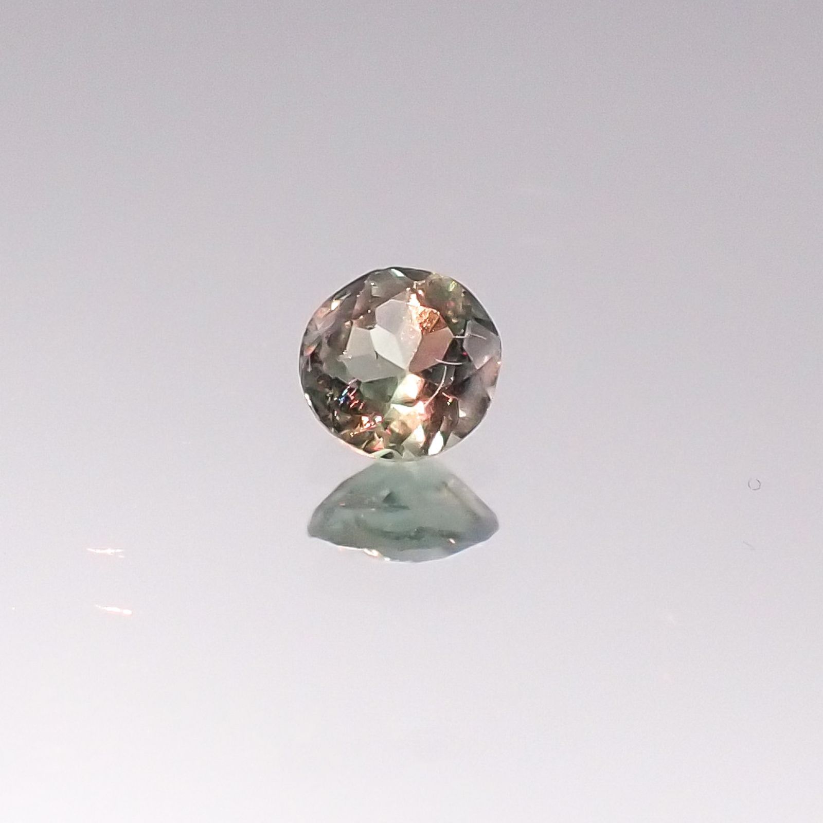 アレキサンドライト インド産 ルース 0.12ct[20095566]3×3mm前後