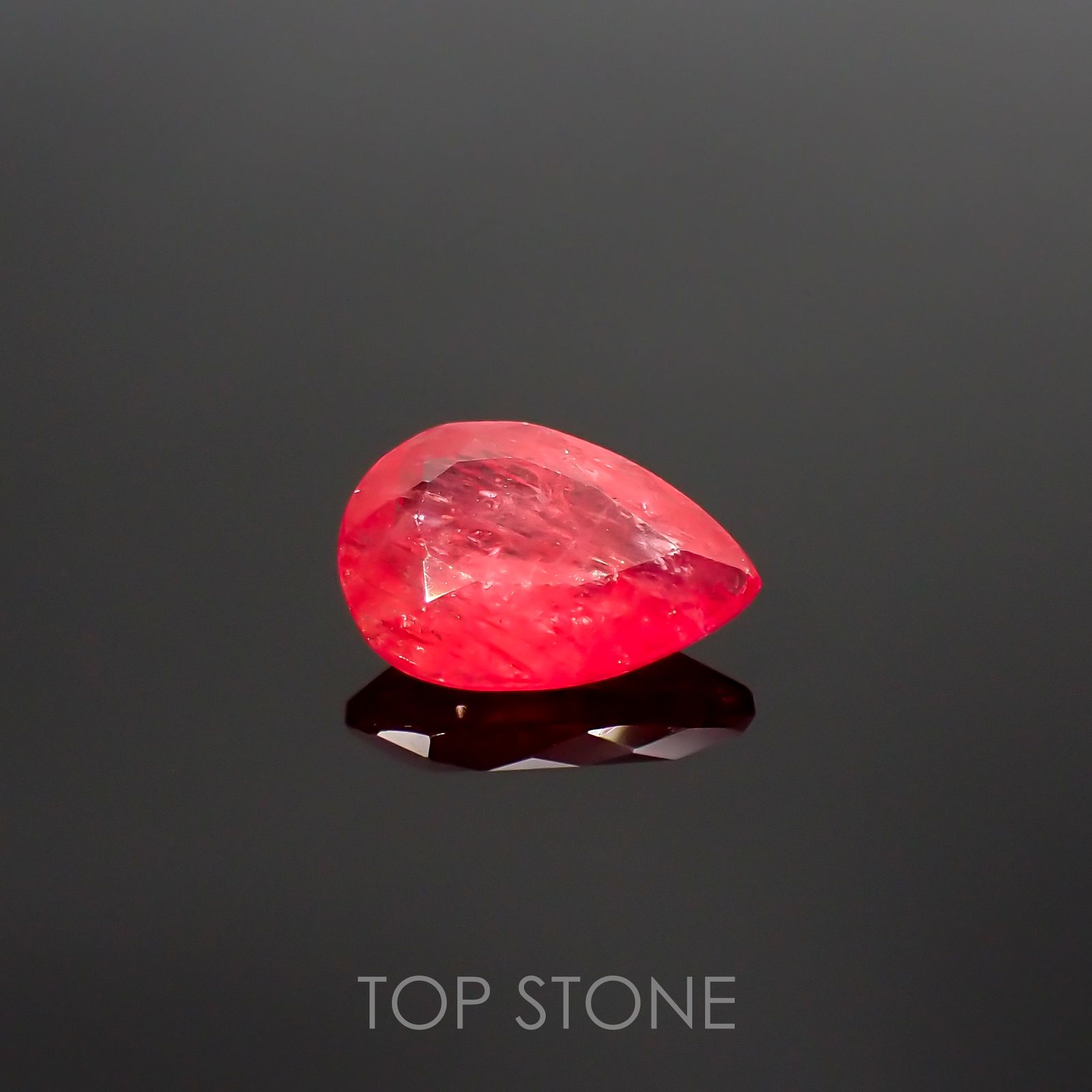 ロードナイト(宝石名ロードナイト) ブラジル産 1.97ct 識別済[210913294]10×7.1mm前後