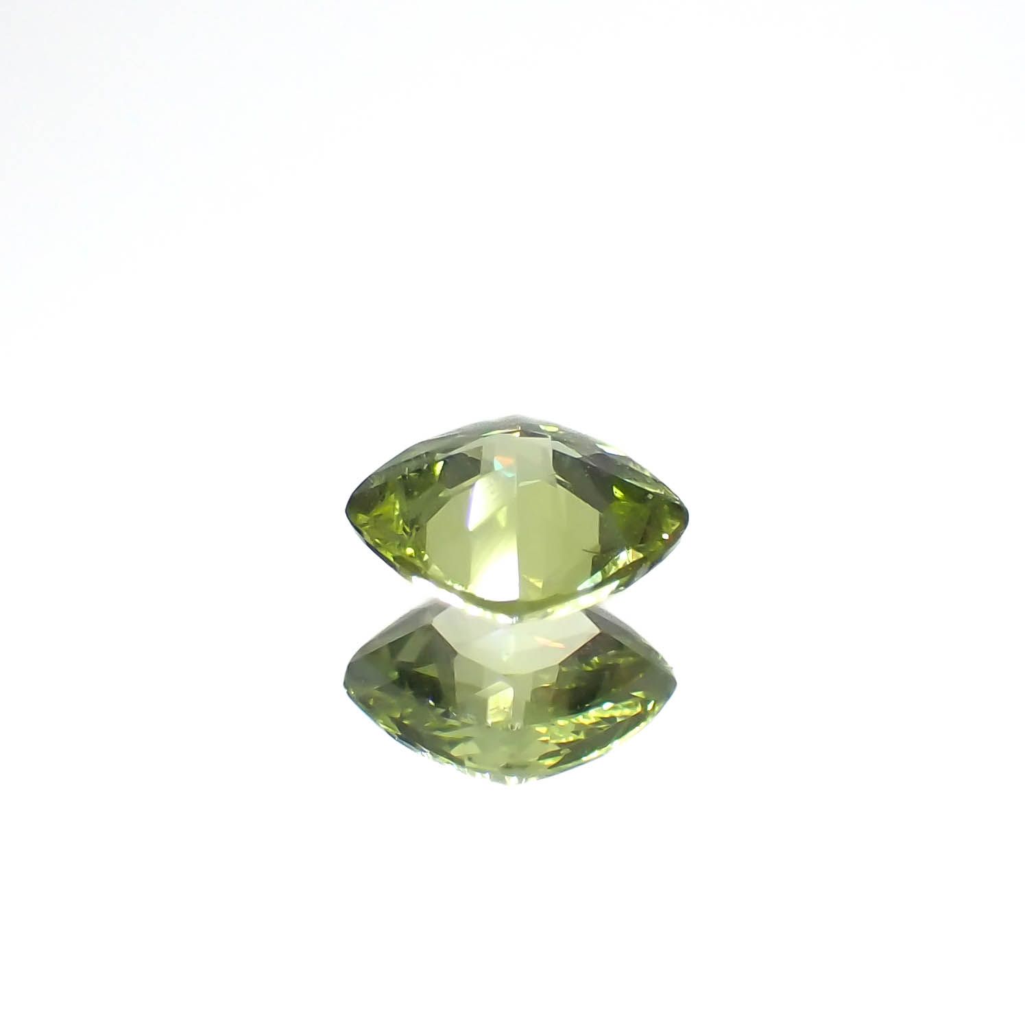 グリーンエンスタタイト(宝石名グリーン・エンスタタイト)カメルーン産 0.36ct 識別済[240125619]4.5x4.4mm前後