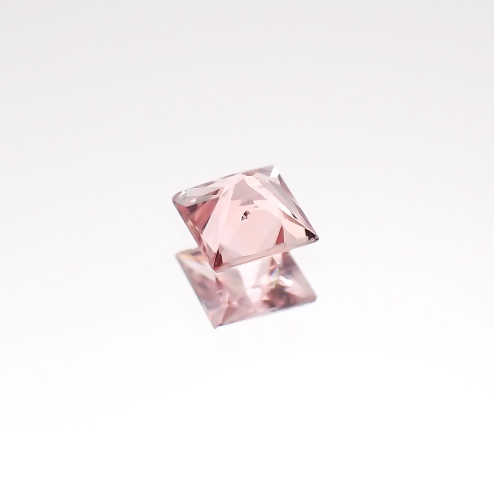 ◇プリンセスカット◇パパラチャサファイア スリランカ産 ルース 0.104ct ソーティング付き[20106944]2.57×2.56mm前後