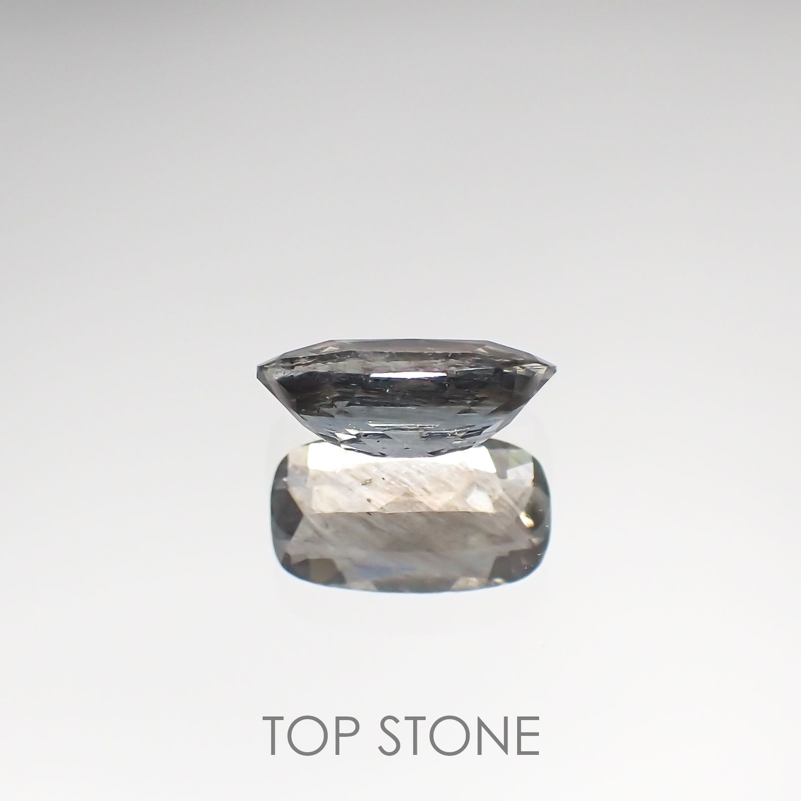 アベンチュリンアクアマリン(宝石名アクアマリン) ナイジェリア産 1.03ct 識別済[210712976]8.9×5.1mm前後