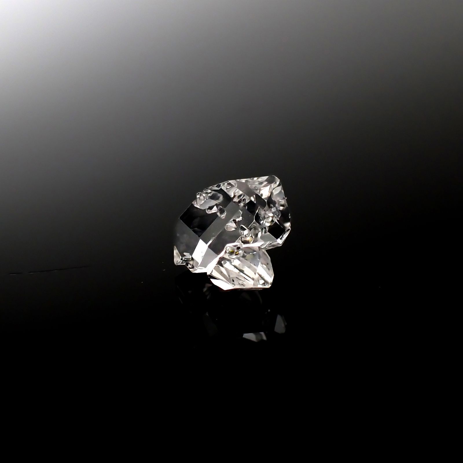 ハーキマーダイヤモンド 原石 アメリカ・ニューヨーク州産 2.00ct[240226348]9x8.6mm前後