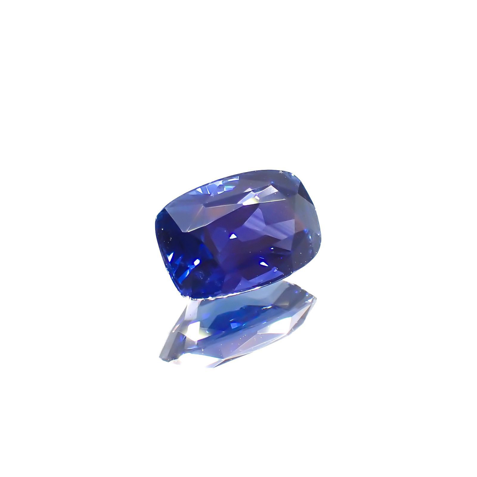 コーンフラワーブルーサファイア(宝石名サファイア/コーンフラワーブルー)マダガスカル産 1.54ct AIGS鑑付[220616445]7.98x5.31mm前後