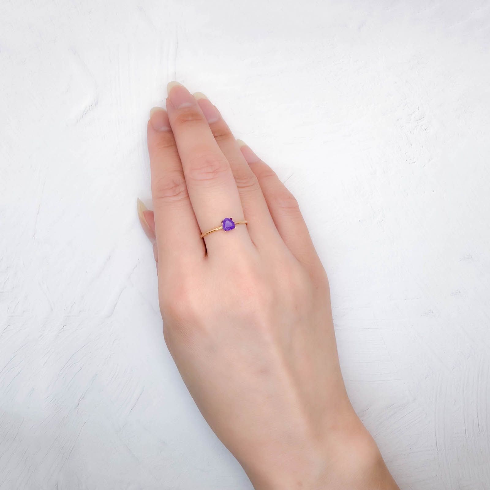 ◇カスタムカット◇スギライト 南アフリカ産 0.31ct / 4.5x4.6mm前後 [250931017]