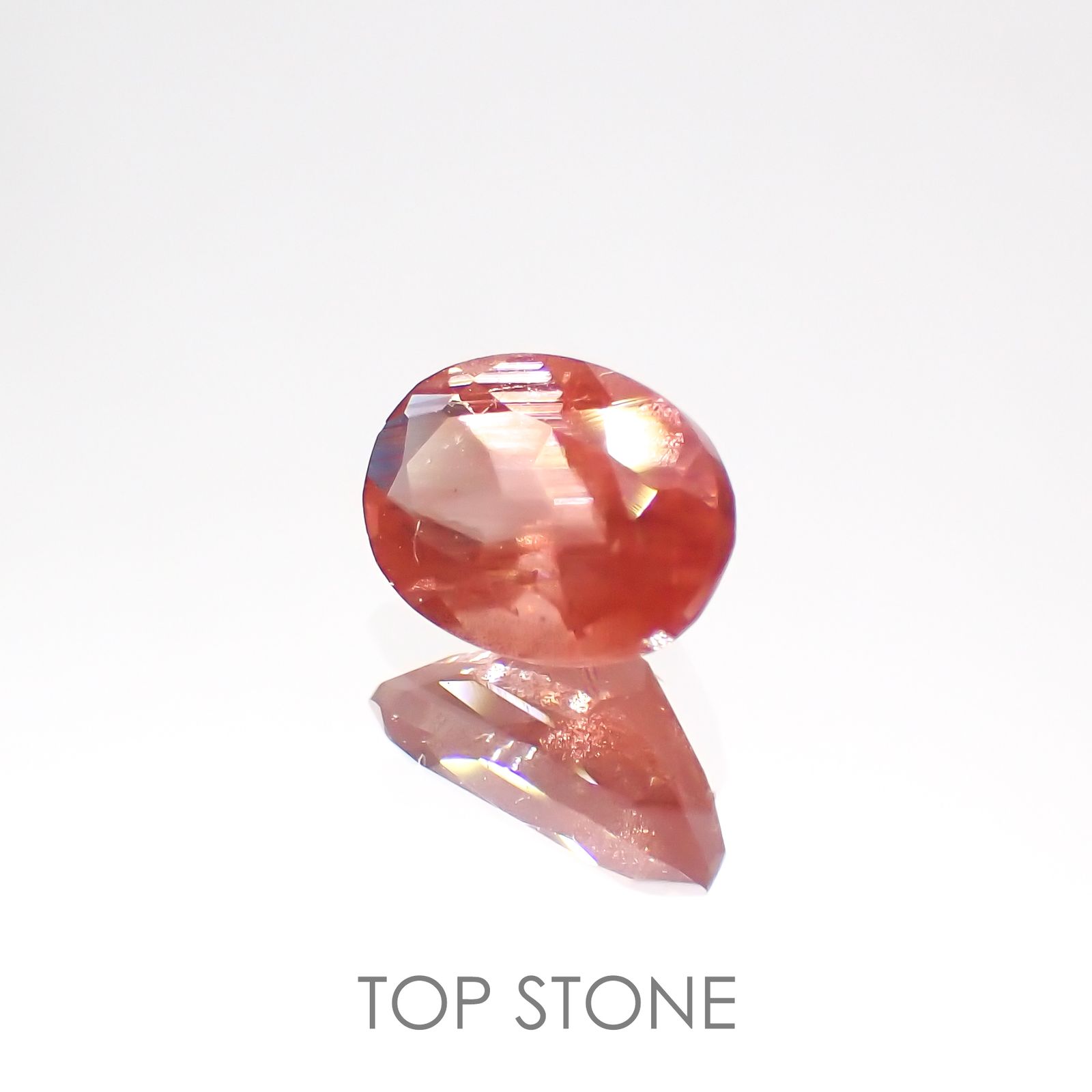 オレゴンサンストーン(宝石名ラブラドライト) アメリカ・オレゴン州産 0.67ct 識別済[20073599]6.9×5mm前後