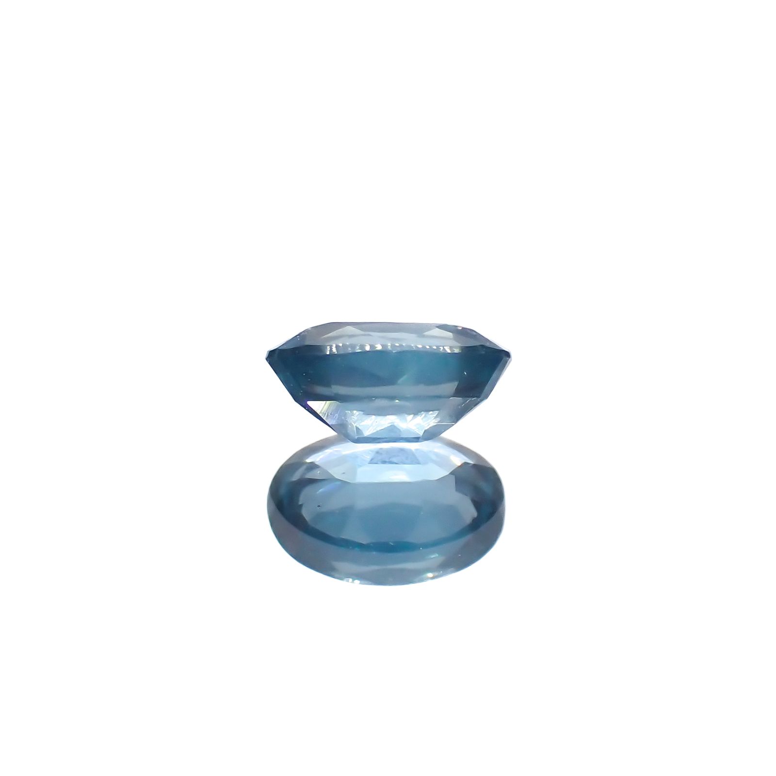 オーシャンブルーカイヤナイト(宝石名カイヤナイト)インド・オリッサ産 0.57ct 識別済[240326697]6x4.1mm前後