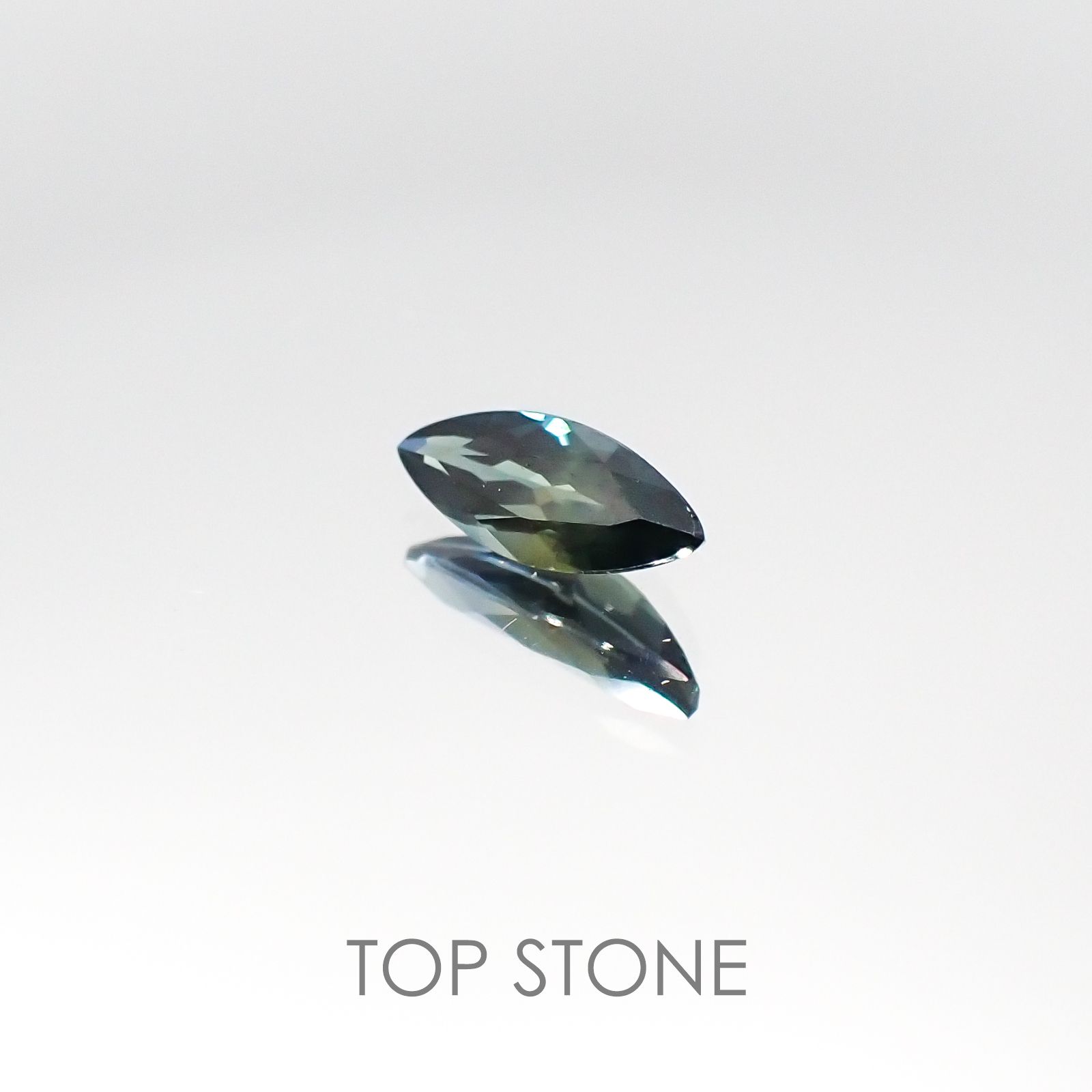 ゴールドシーンサファイア 非加熱 ケニア産 ルース 0.47ct[20085076]7.7×3.1mm前後