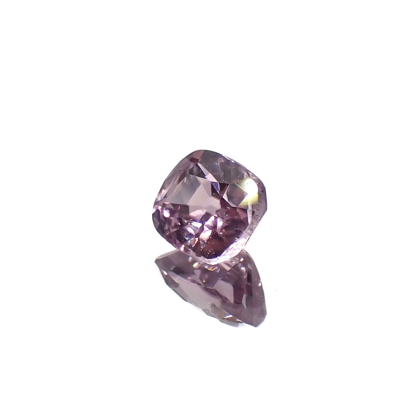 カラーシフト ピンクダイアスポア アフガニスタン産 0.64ct[240627976]5.4x4.5mm前後