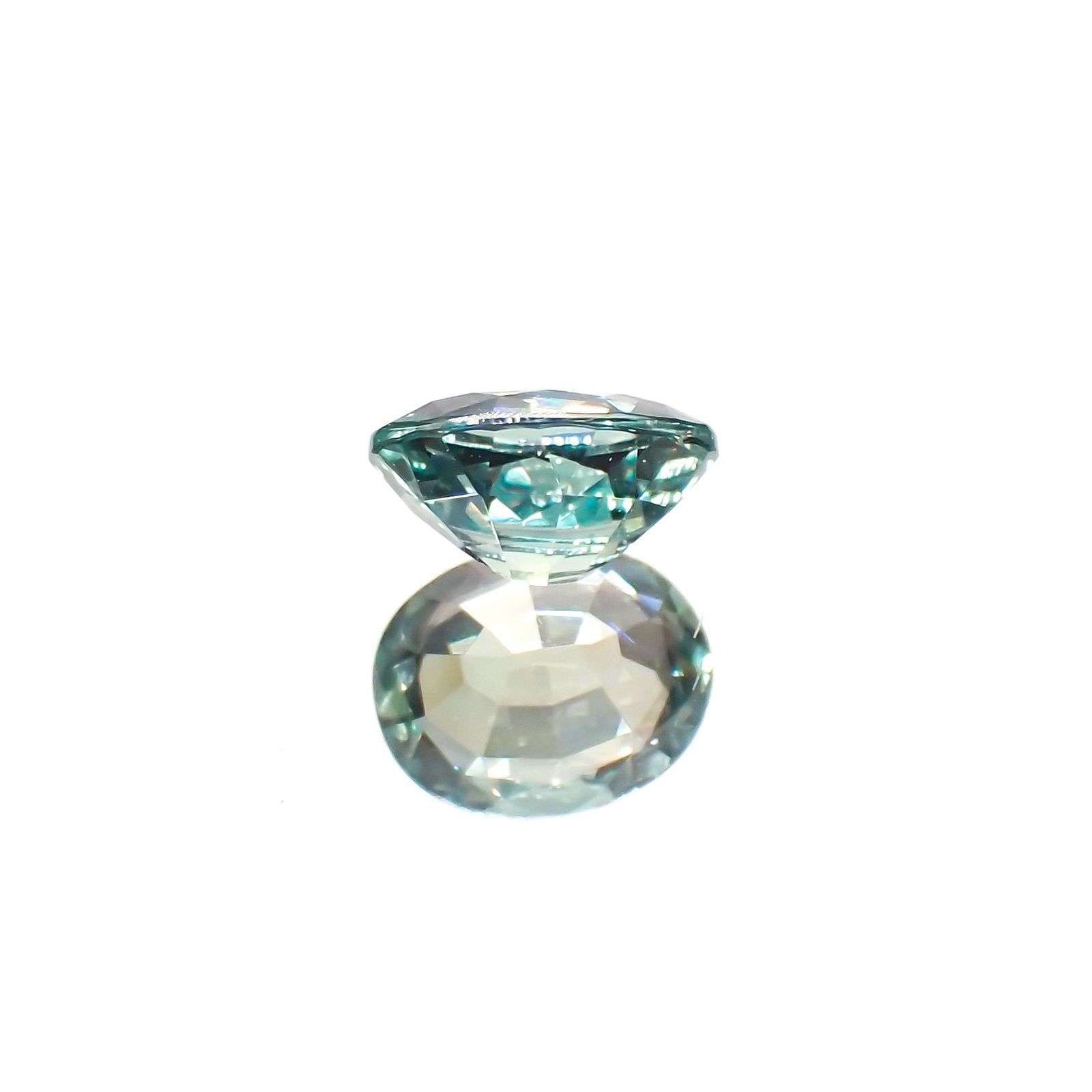 アレキサンドライト(宝石名アレキサンドライト)ブラジル産 GIA鑑付 0.55ct / 5.49x4.47mm前後 [230823162]