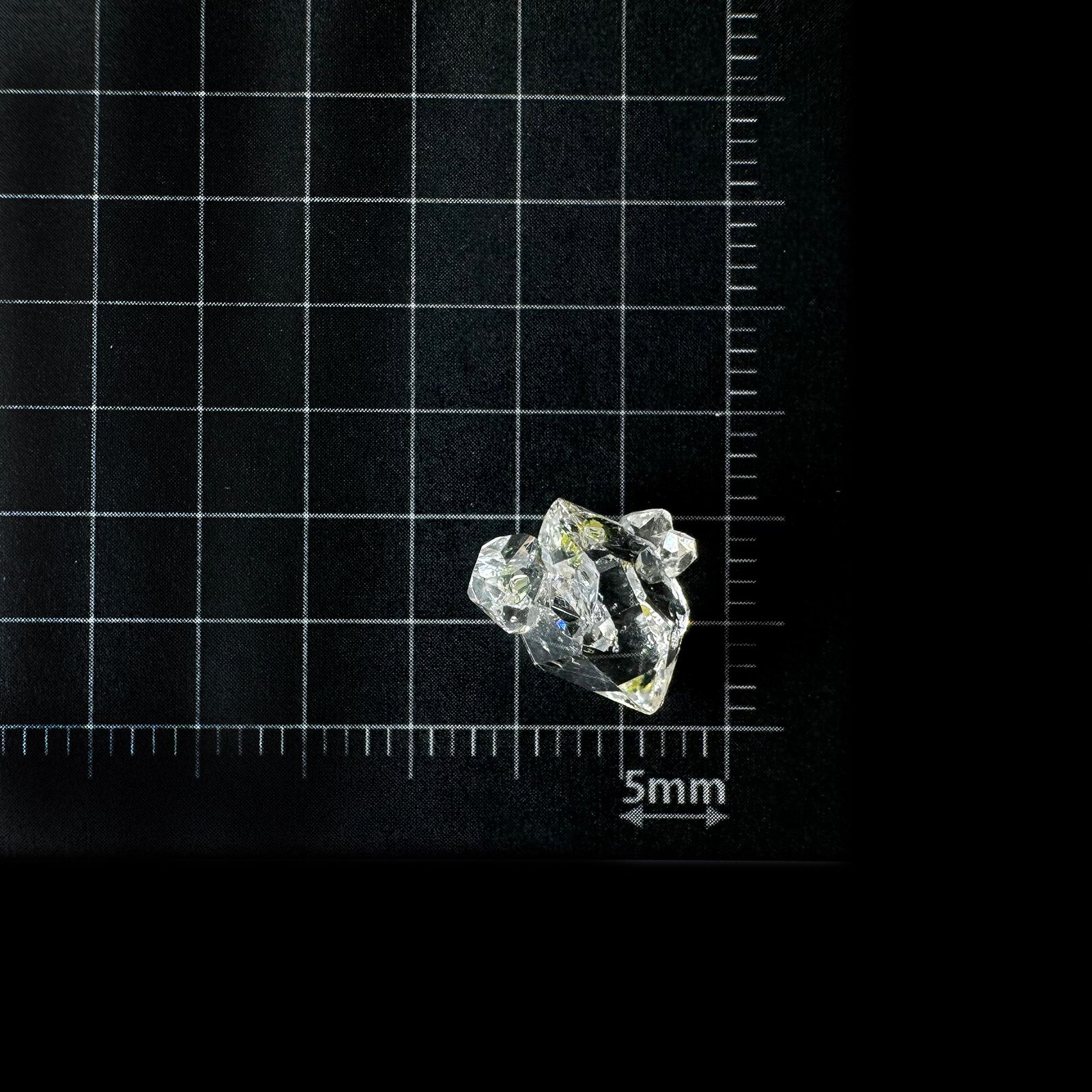 オイルインクォーツ原石 パキスタン産 2.28ct[240828665]11.2x8.8mm前後