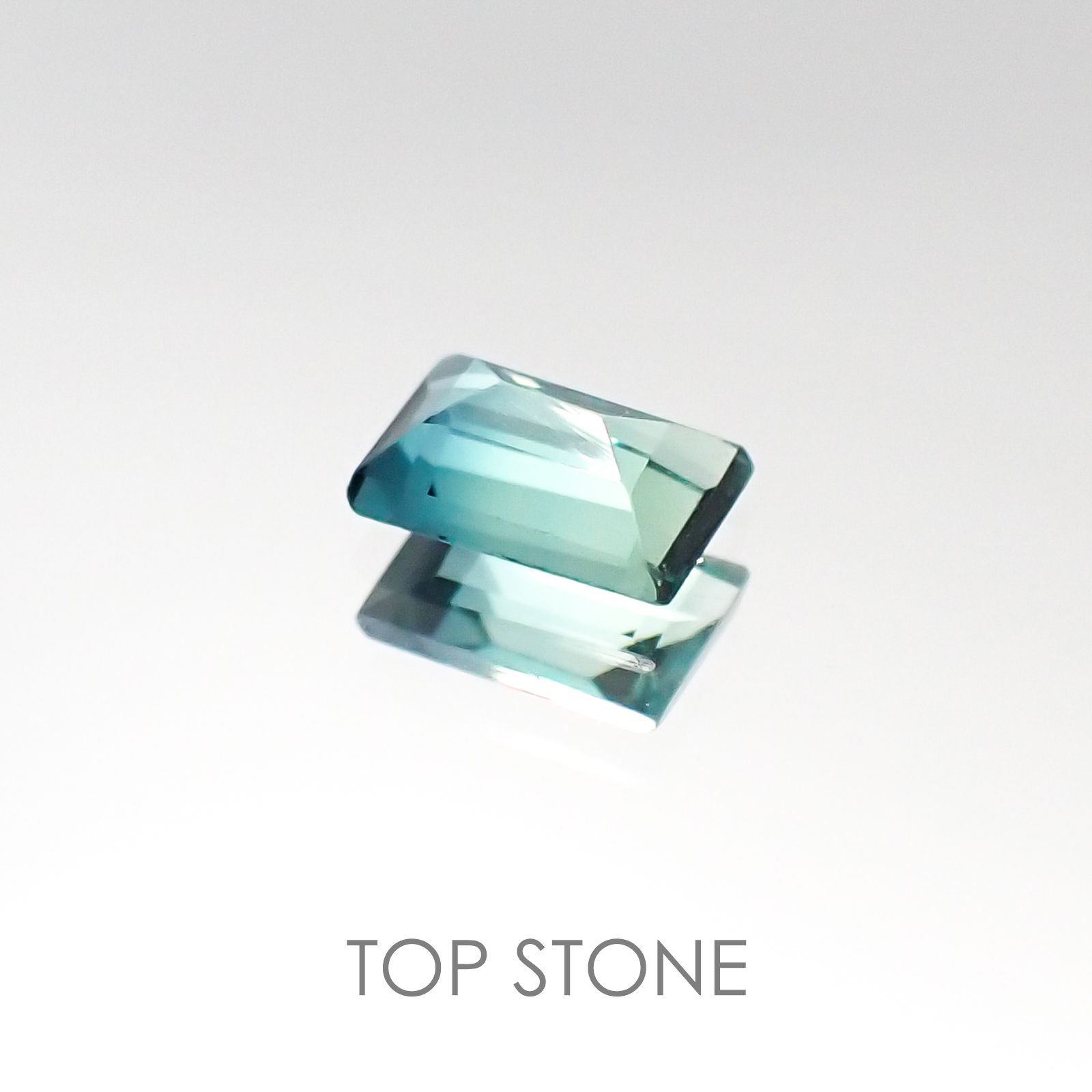バイカラートルマリン ブラジル産 ルース 0.3ct[20095660]5×3.2mm前後