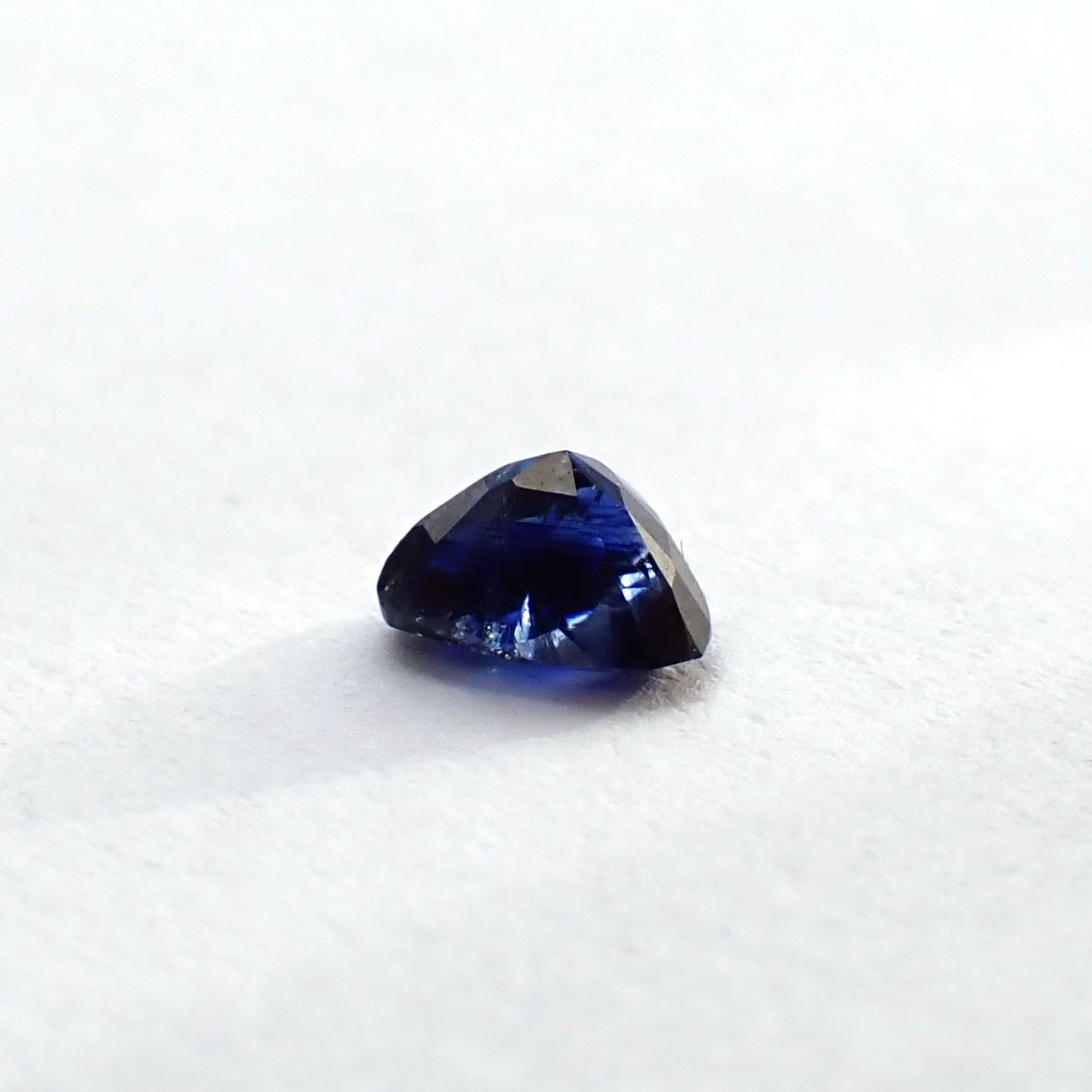 カシミールサファイア非加熱(宝石名サファイア)インド・カシミール地方産 GIA鑑付 0.47ct / 4.11x5.11mm前後 [260933202]