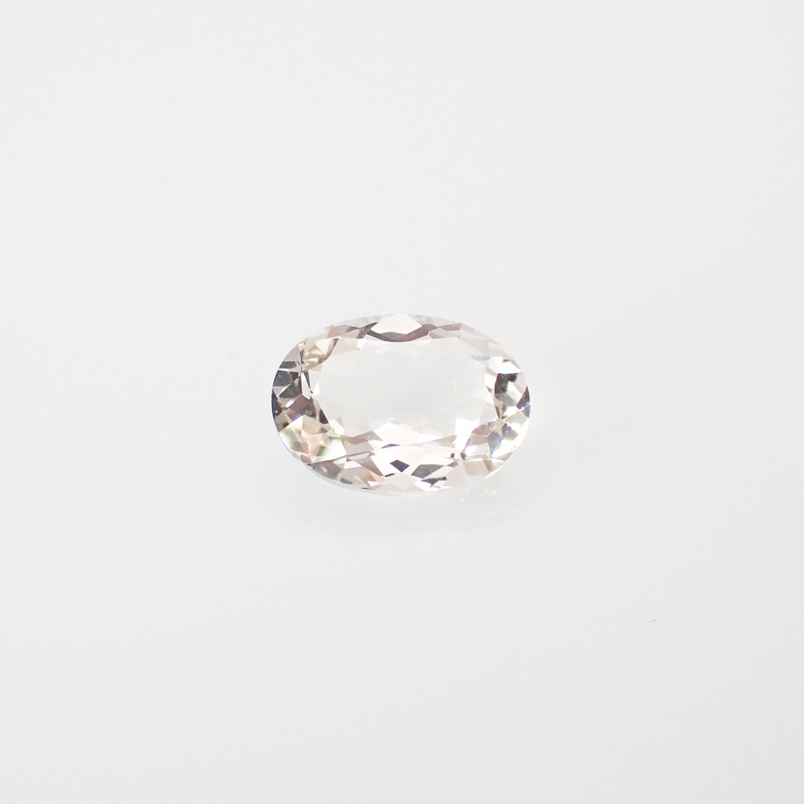 含バリウム・サニディン(宝石名サニディン)ドイツ産 1.79ct 識別済[231224974]9.8x7.1mm前後