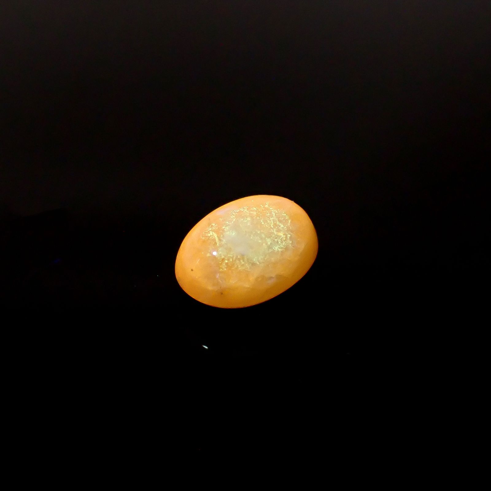 北海道石(北海道オパール) 北海道河東郡鹿追町然別産 2.86ct [250630533]10.9x8.2mm前後