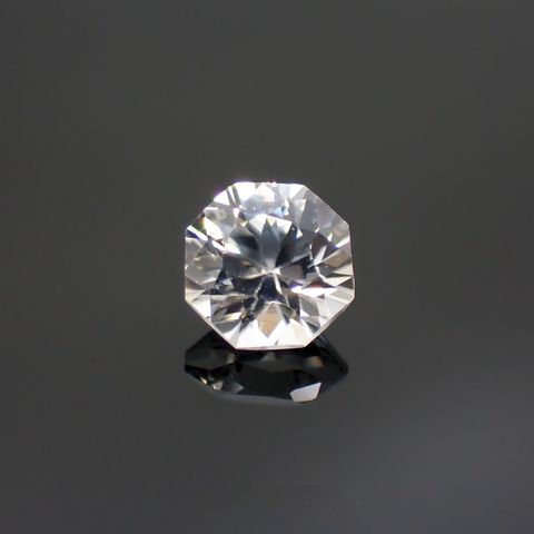 ◇オクタゴンカット◇カラーレスジルコン(宝石名ホワイト・ジルコン)スリランカ/カンボジア産 0.91ct 識別済[240214282]5x5mm前後