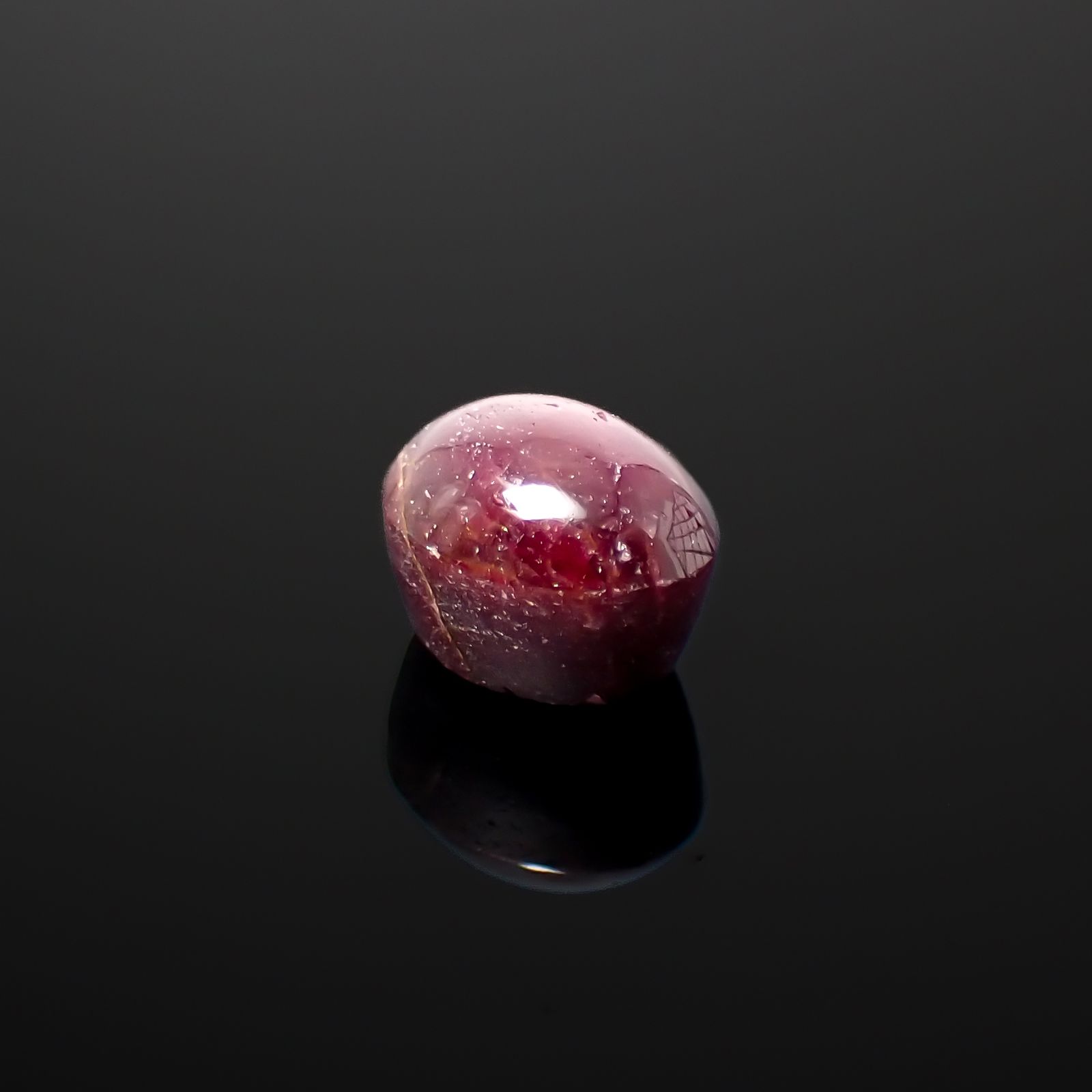 スタールビー インド産 3.85ct[230622403]8.3x6.6mm前後