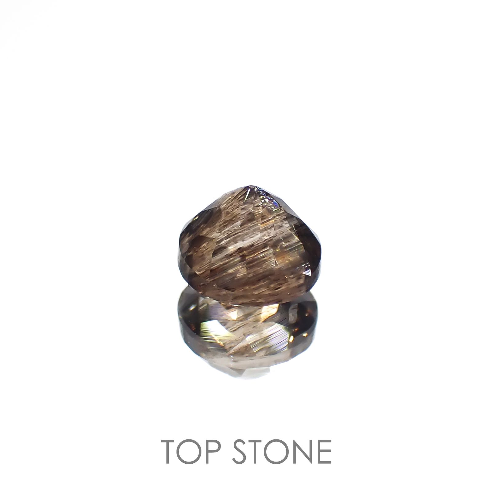 レインボースキャポライト ブラジル産 0.88ct[220817522]6x5.9mm前後
