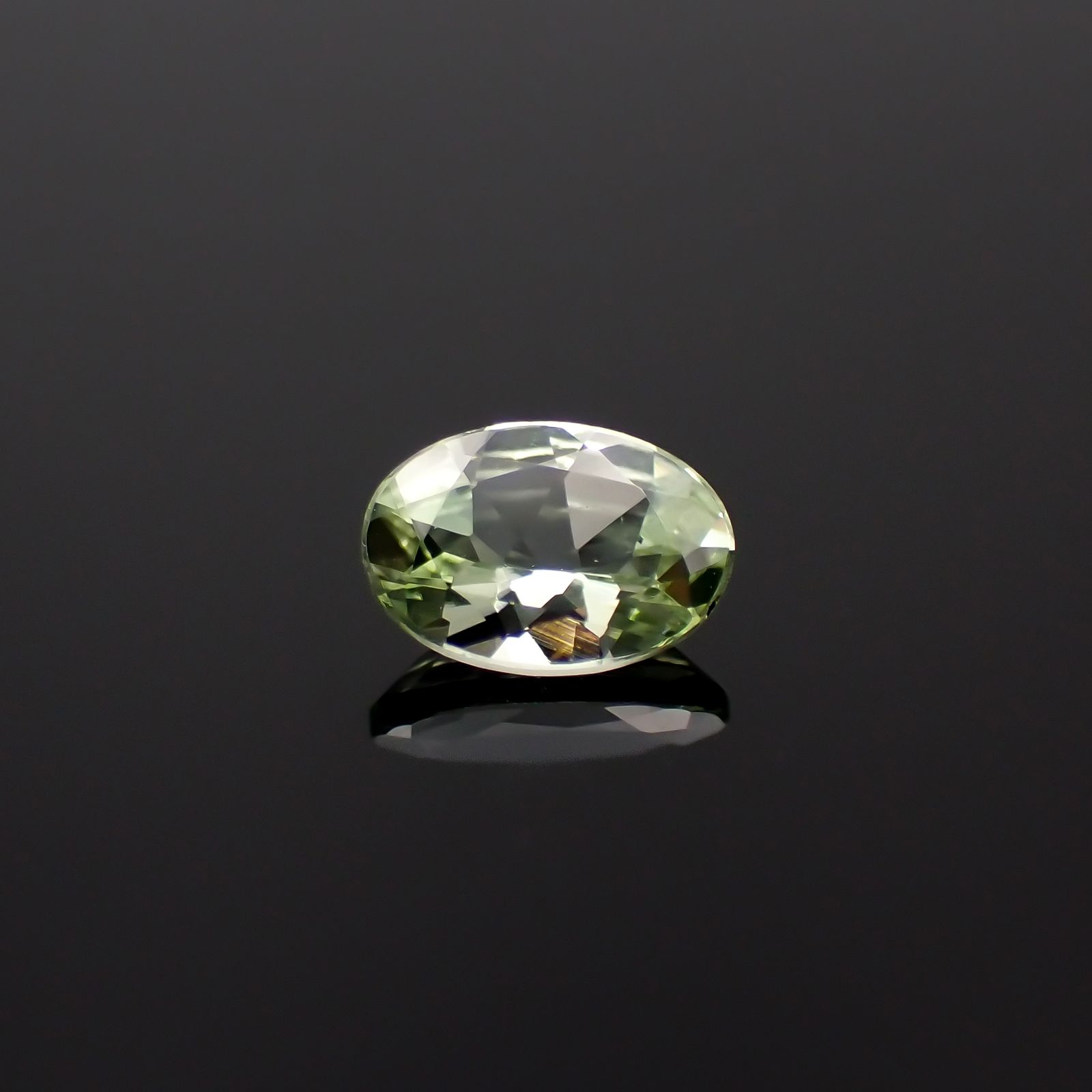 ミントガーネット タンザニア産 0.61ct[231023726]6.5x4.5mm前後