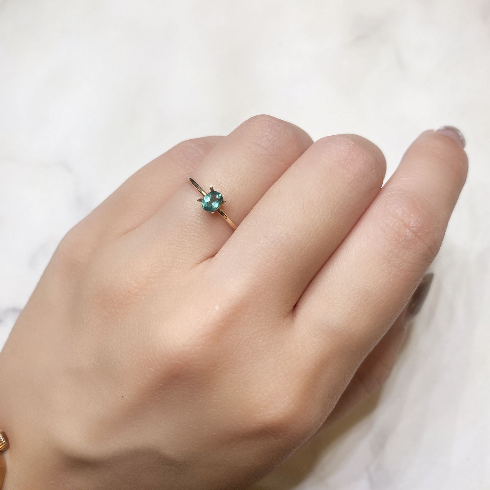 グリーンアパタイト(ノーブルモロキサイト)(宝石名アパタイト) マダガスカル産 0.25ct 識別済[211013531]4.6×3.5mm前後