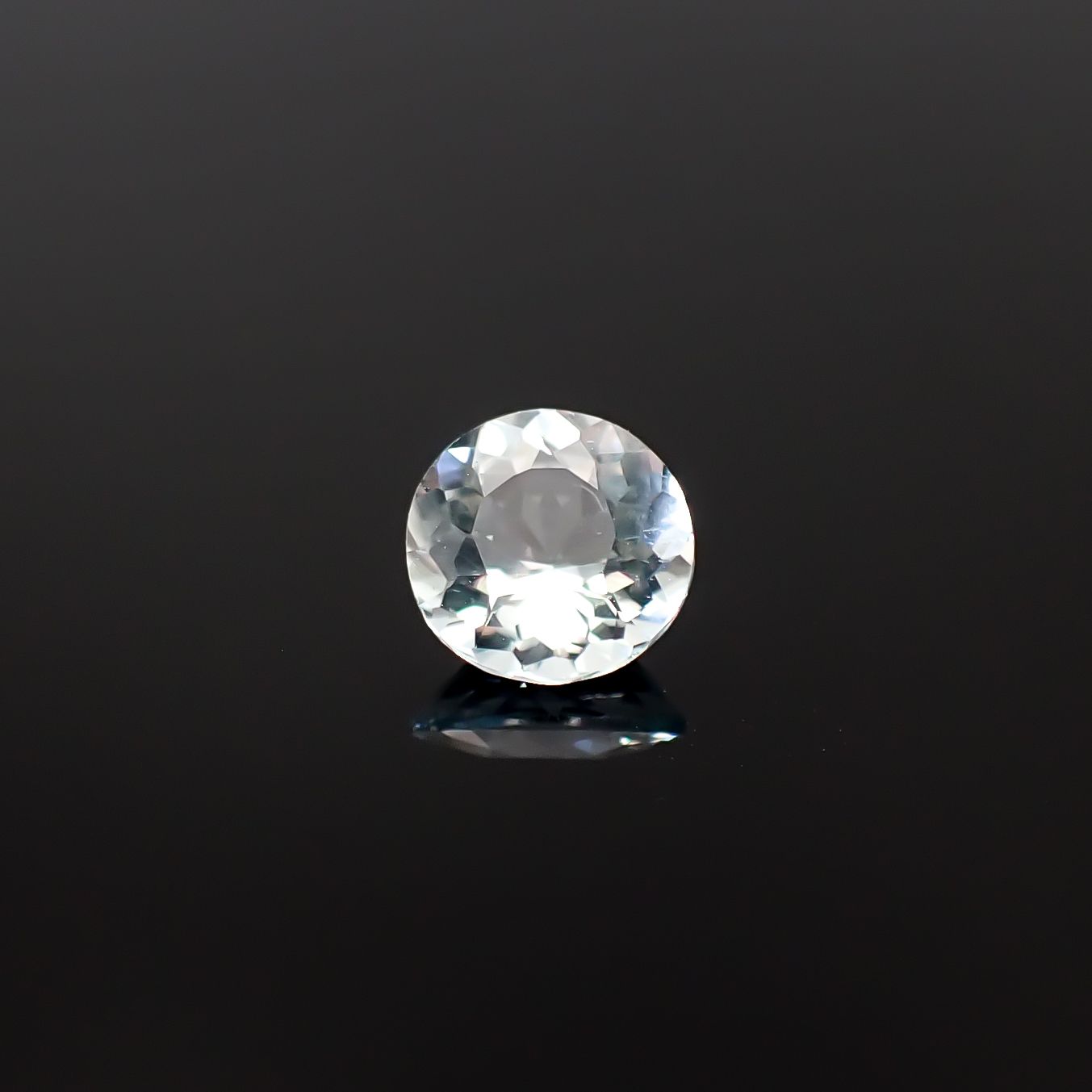 モンテブラサイト(宝石名モンテブラサイト)マダガスカル産 0.83ct 識別済[241229660]6.3x6.3mm前後