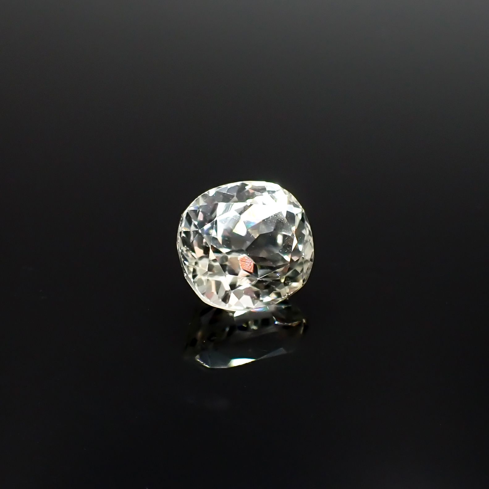 イエロースポジュミン(宝石名スポジュミン)アフガニスタン産 4.04ct 識別済[231225007]9.2x8.5mm前後