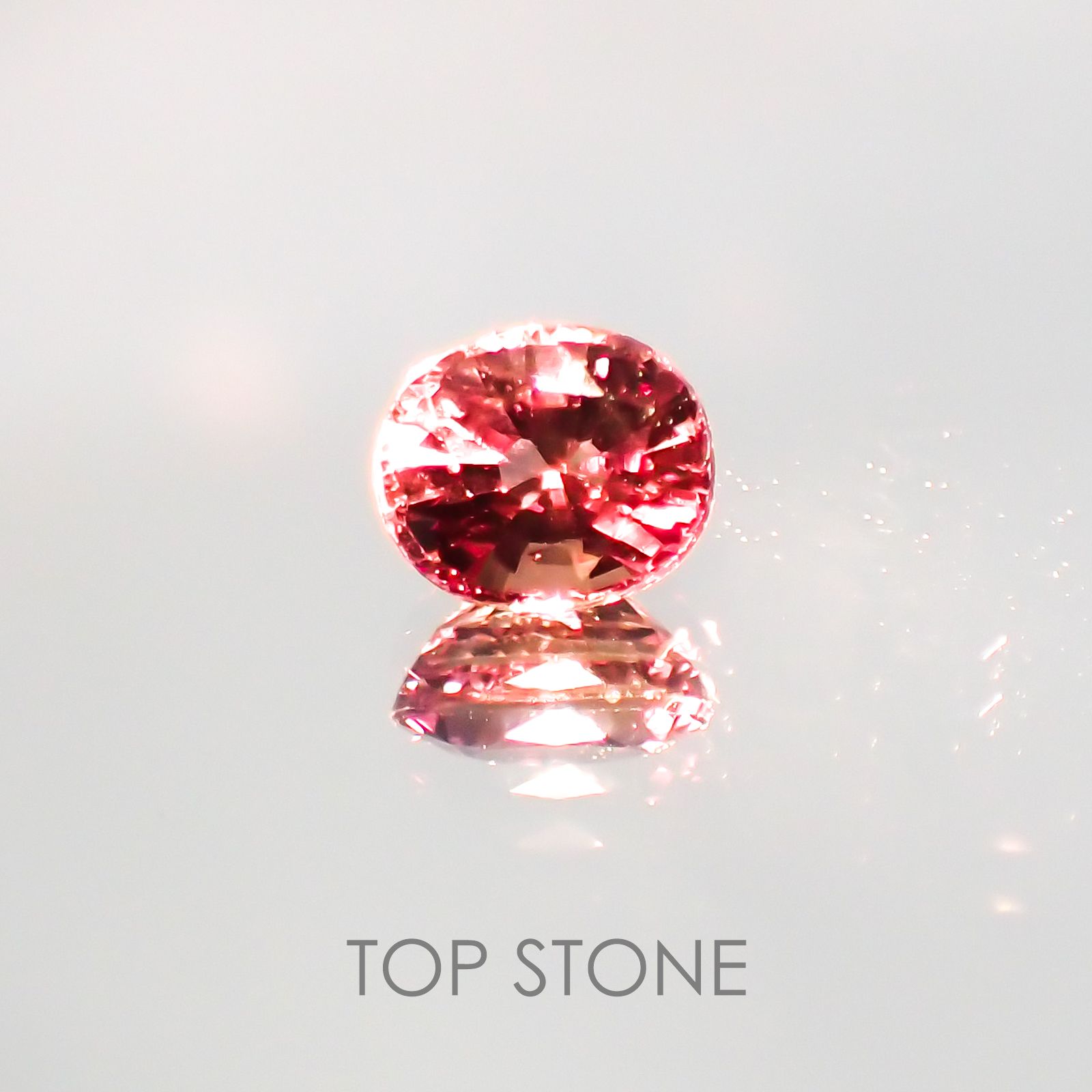 カラーチェンジサファイア非加熱(宝石名サファイア) タンザニア産 0.60ct 識別済[21028322]5.1×4.3mm前後