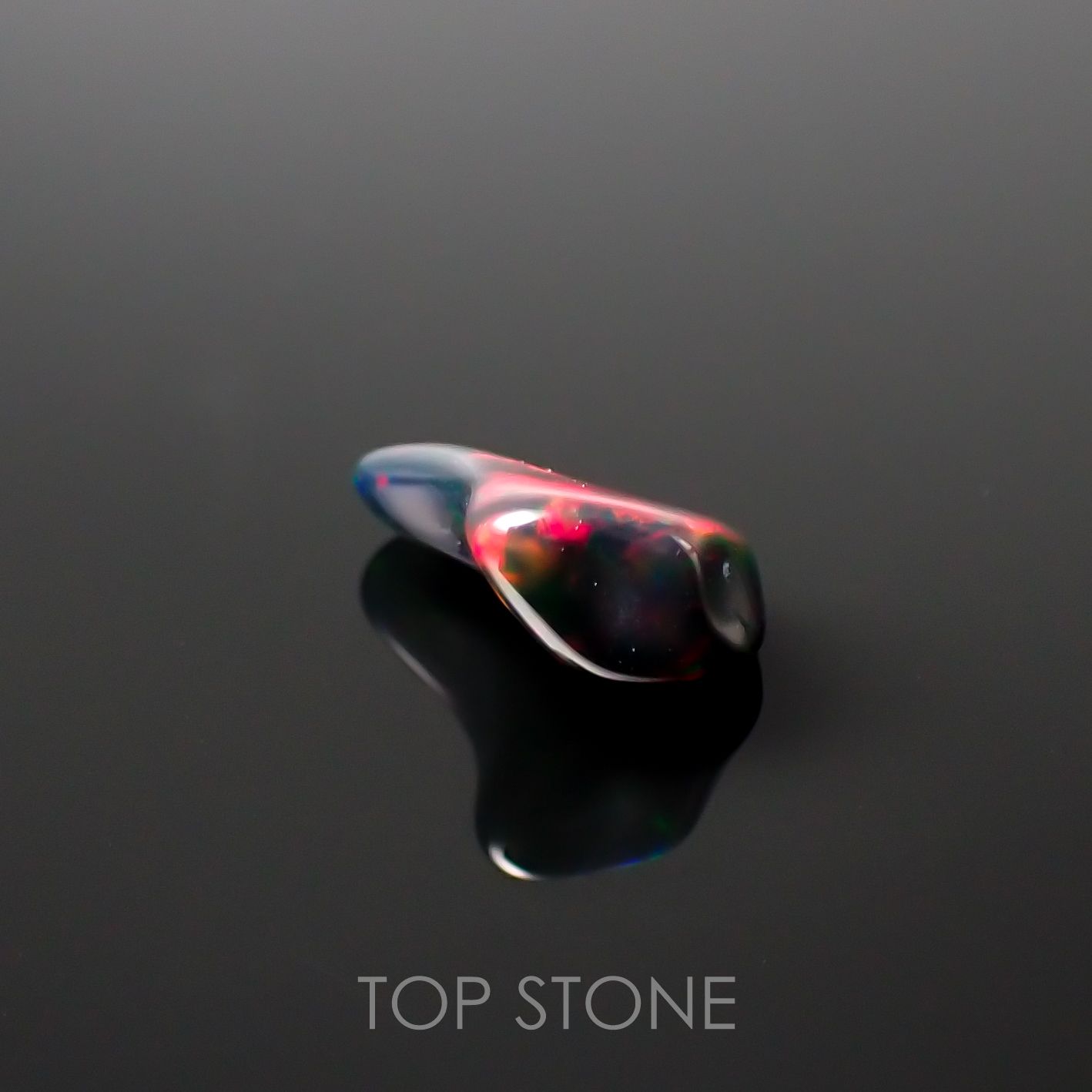 ◇バロック型◇ブラックオパール エチオピア産 ルース 1.04ct[210913244]10.1×8.1mm前後