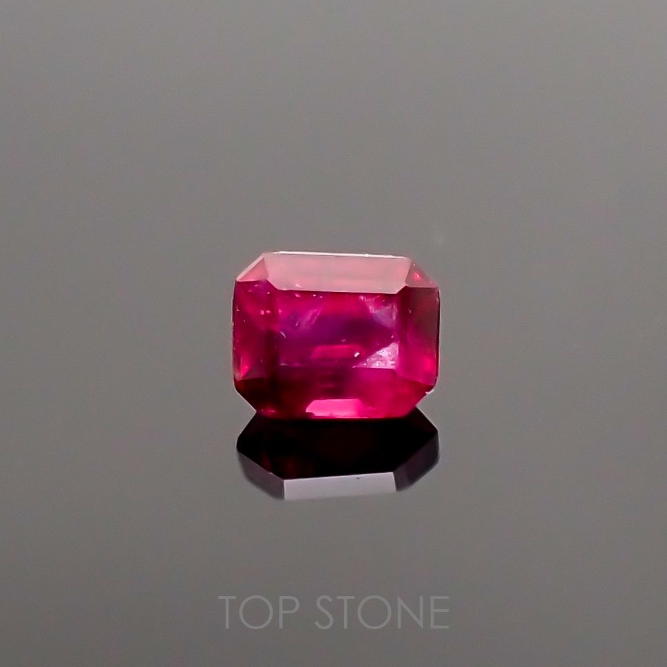 ルビー 非加熱(宝石名ルビー) マダガスカル産 0.19ct 識別済[210711713]3.4×2.7mm前後