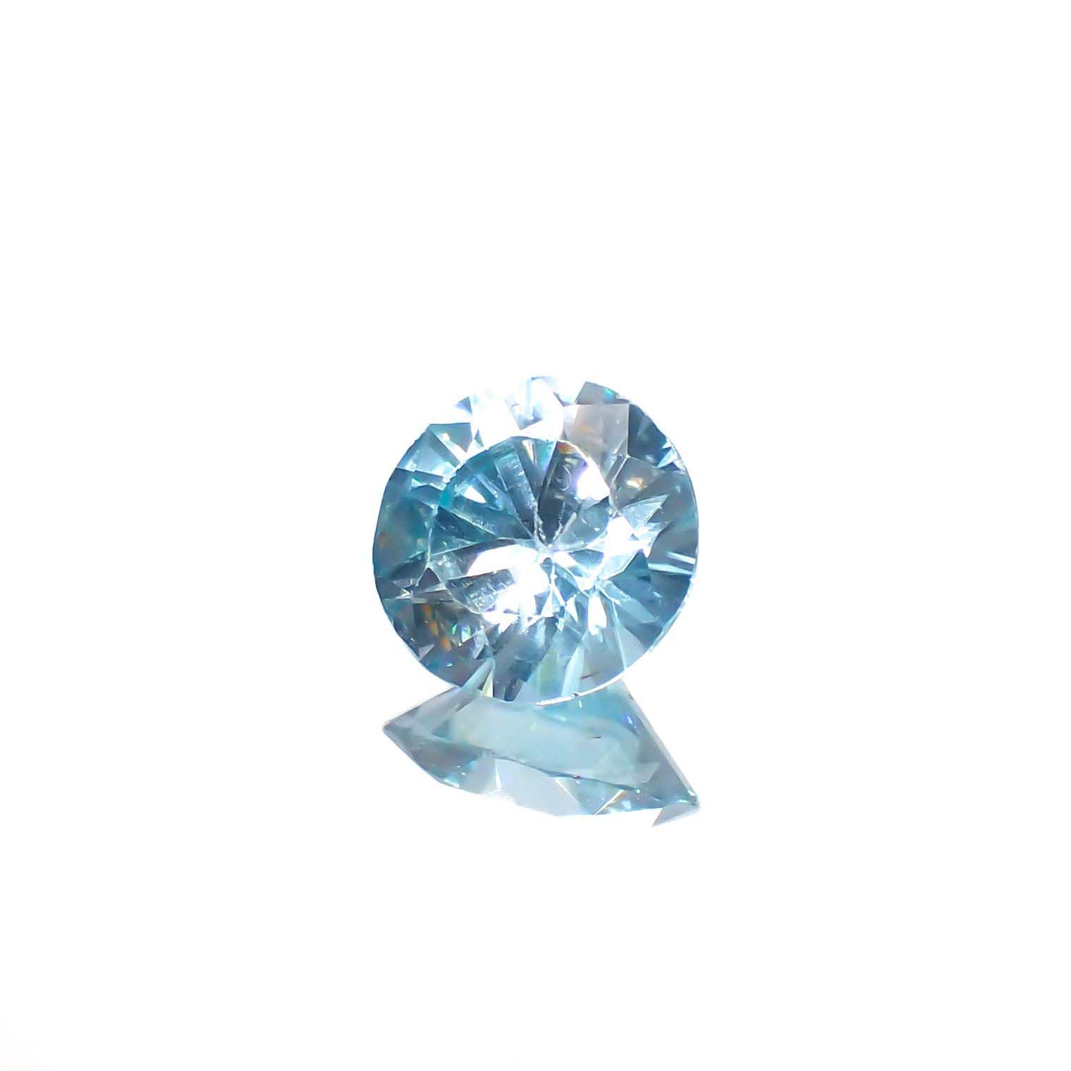 ブルージルコン(宝石名ジルコン)カンボジア産 0.98ct 識別済[220817503]6x5.9mm前後