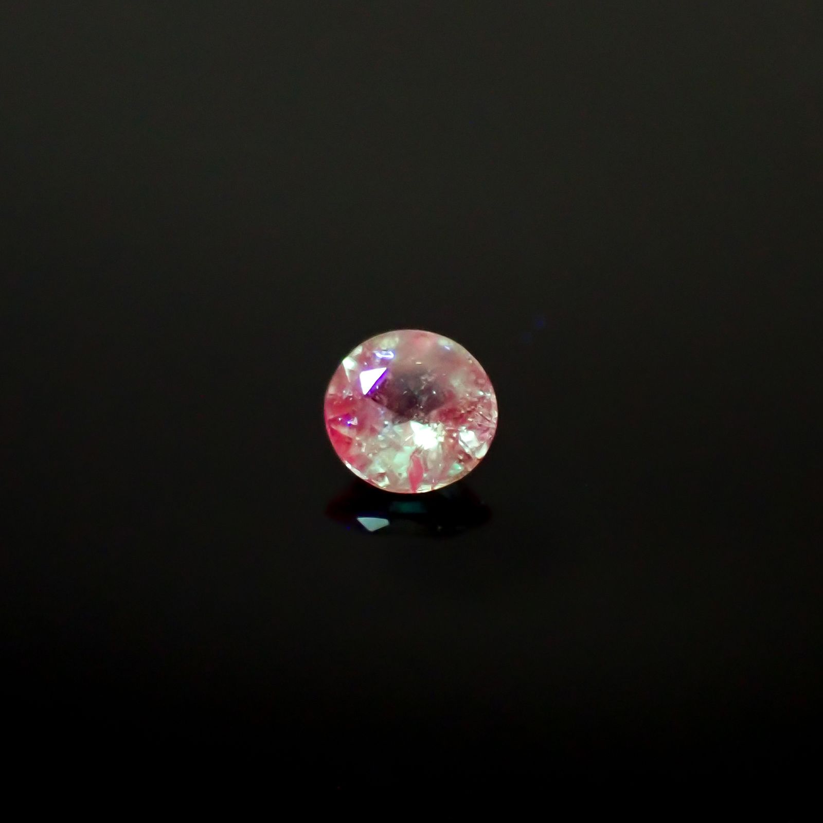 アレキサンドライト ブラジル産/EmeraldMains社製 0.054ct[240527626]2.4x2.4mm前後