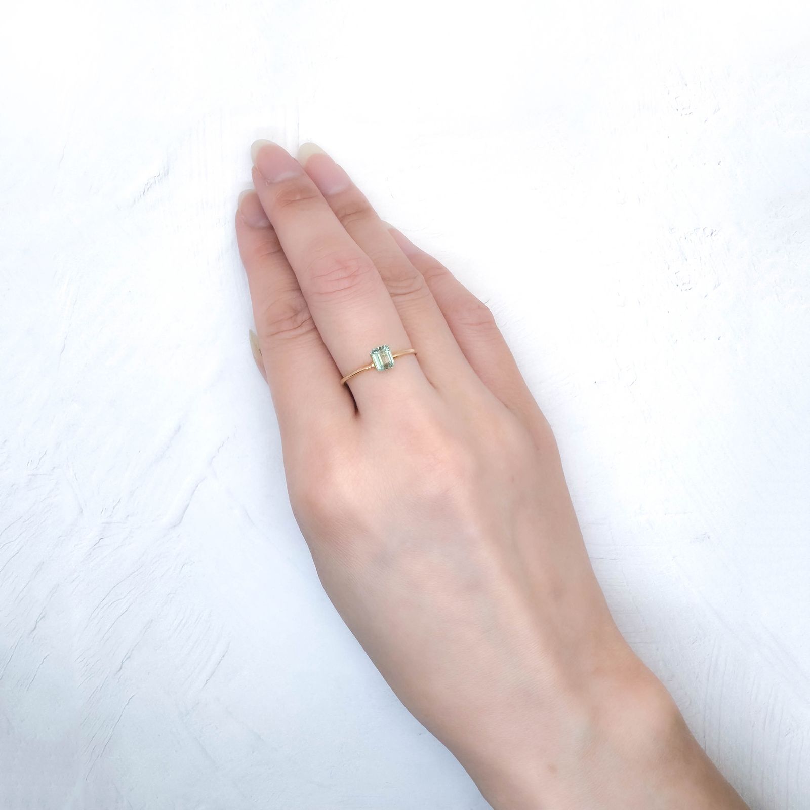 ミントトルマリン アフガニスタン産 0.50ct / 5.1x4.2mm前後 [251031206]