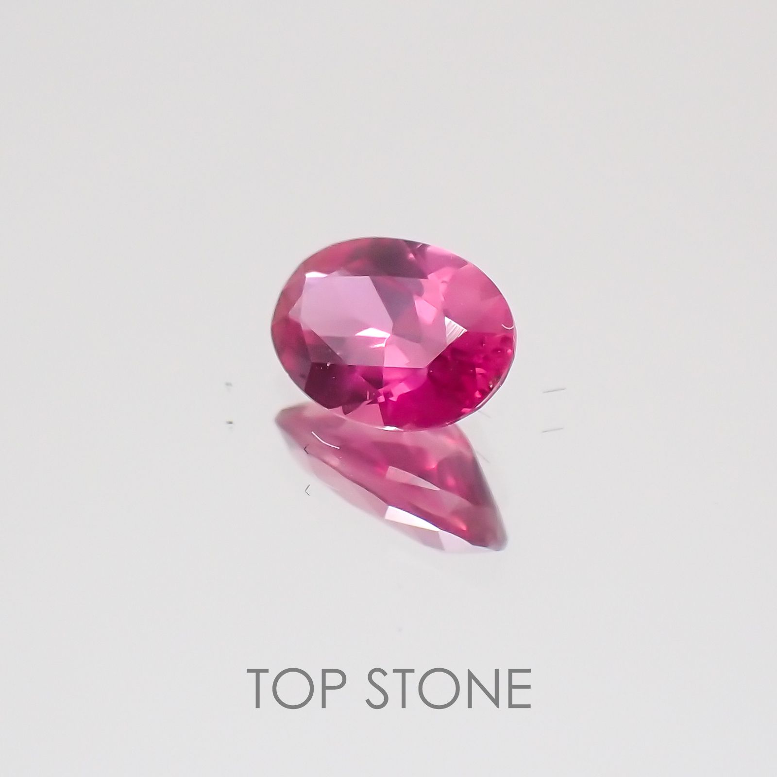 ピンクサファイア 非加熱(宝石名ピンク・サファイア) ケニア産 0.501ct ソ付(彩珠)[20128919]5.7×3.9mm前後