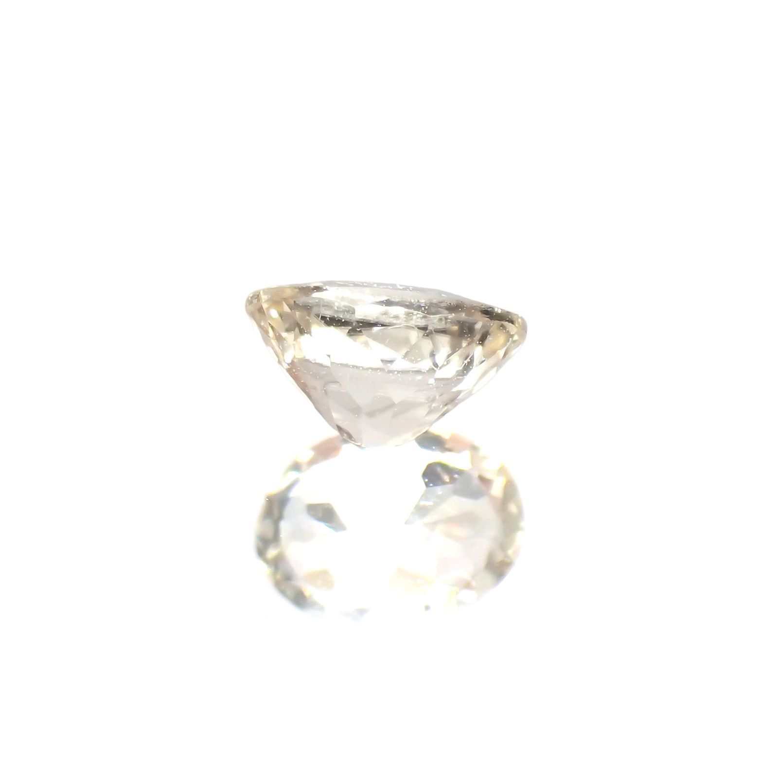 シンハライト(宝石名シンハライト)スリランカ産 識別済 0.40ct / 5.2x3.7mm前後 [260413713]