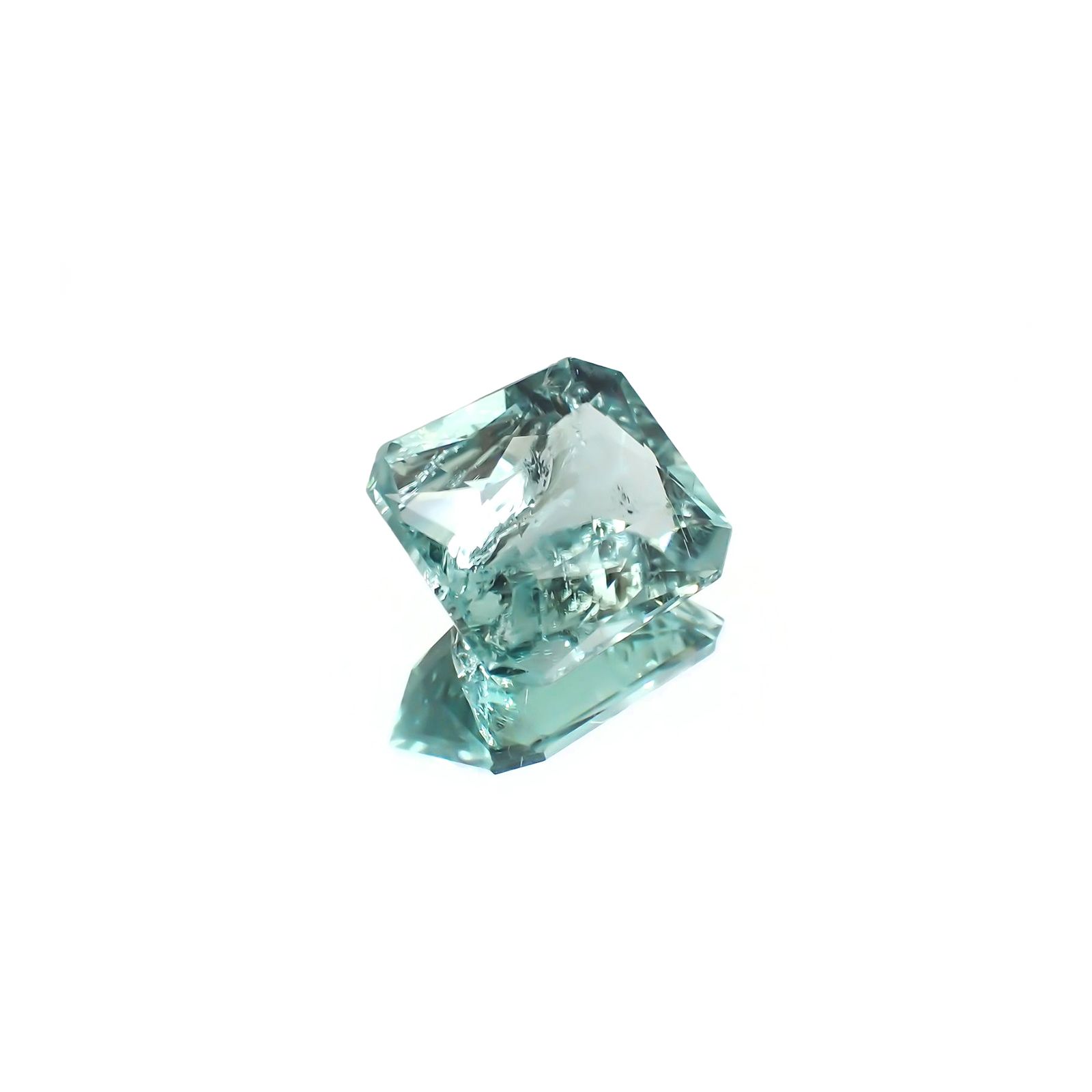 パライバトルマリン(宝石名トルマリン/別名パライバ・トルマリン) モザンビーク産 ソ付(宝貴協) 6.620ct / 12.5×10.9mm前後 [21049392]