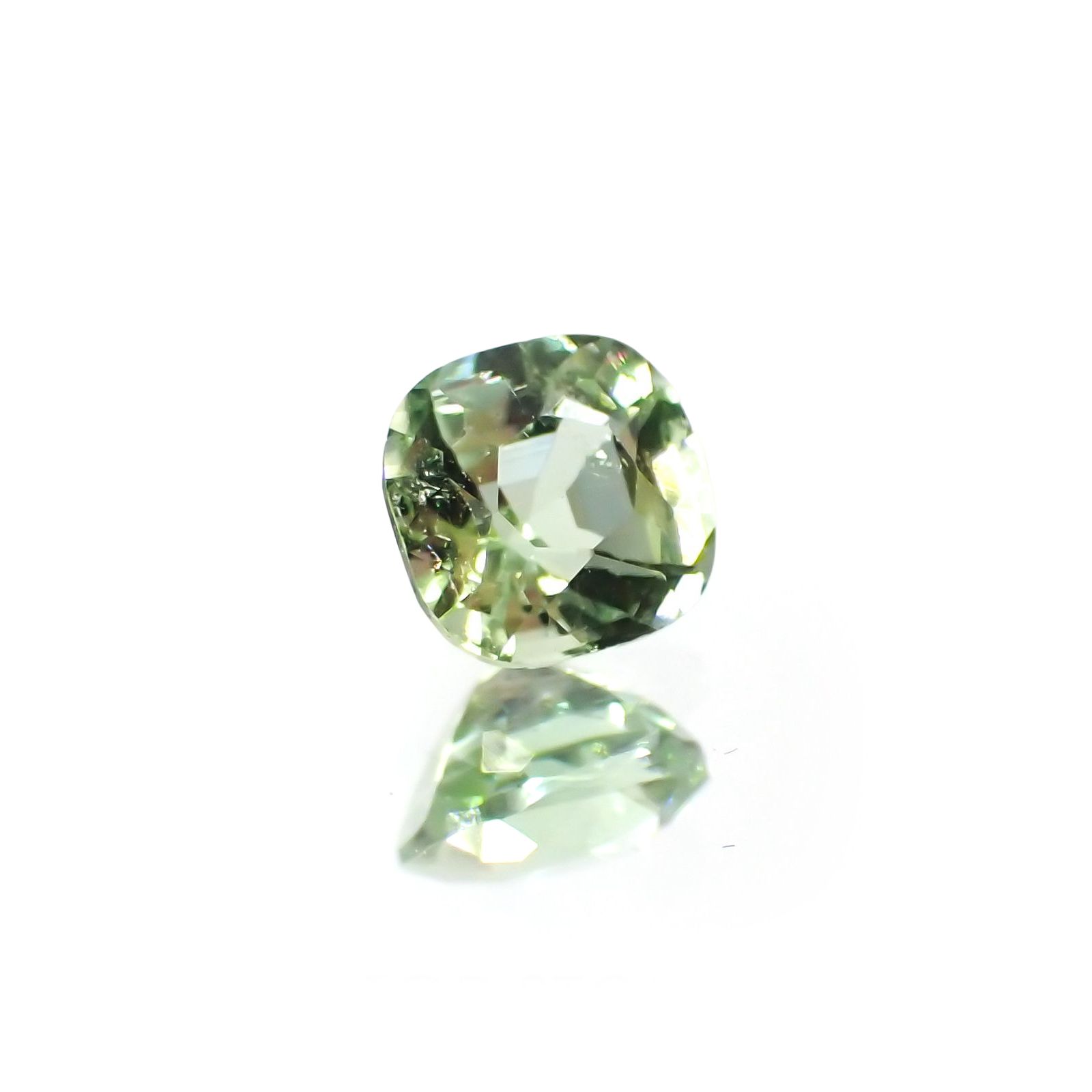 ミントトルマリン(宝石名グリーン・トルマリン) アフガニスタン産 識別済 0.51ct / 4.7x4.7mm前後 [260313622]