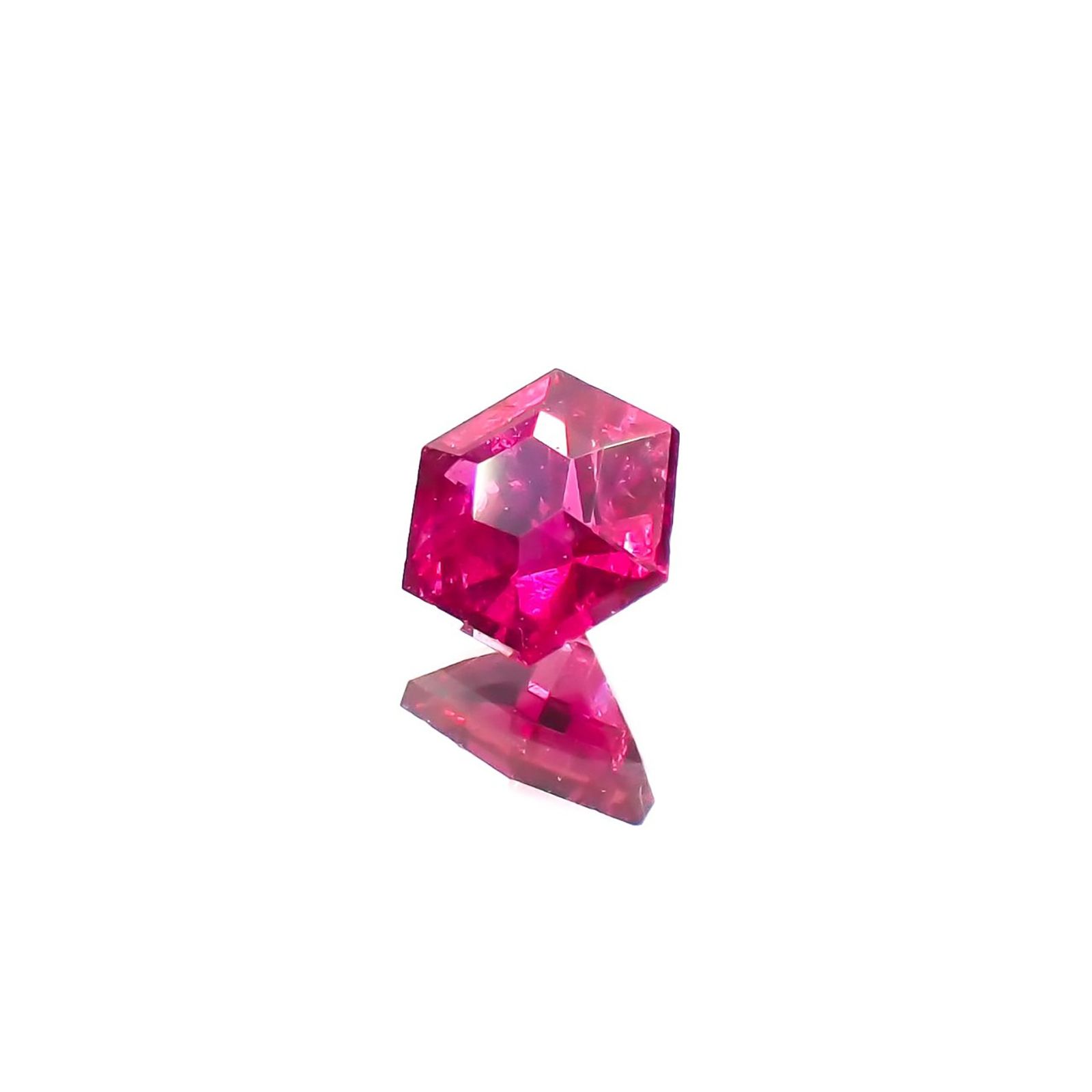 ◇ヘキサゴンカット◇ルビー 非加熱 モザンビーク産 0.25ct / 3.5x3.5mm前後 [240427112]