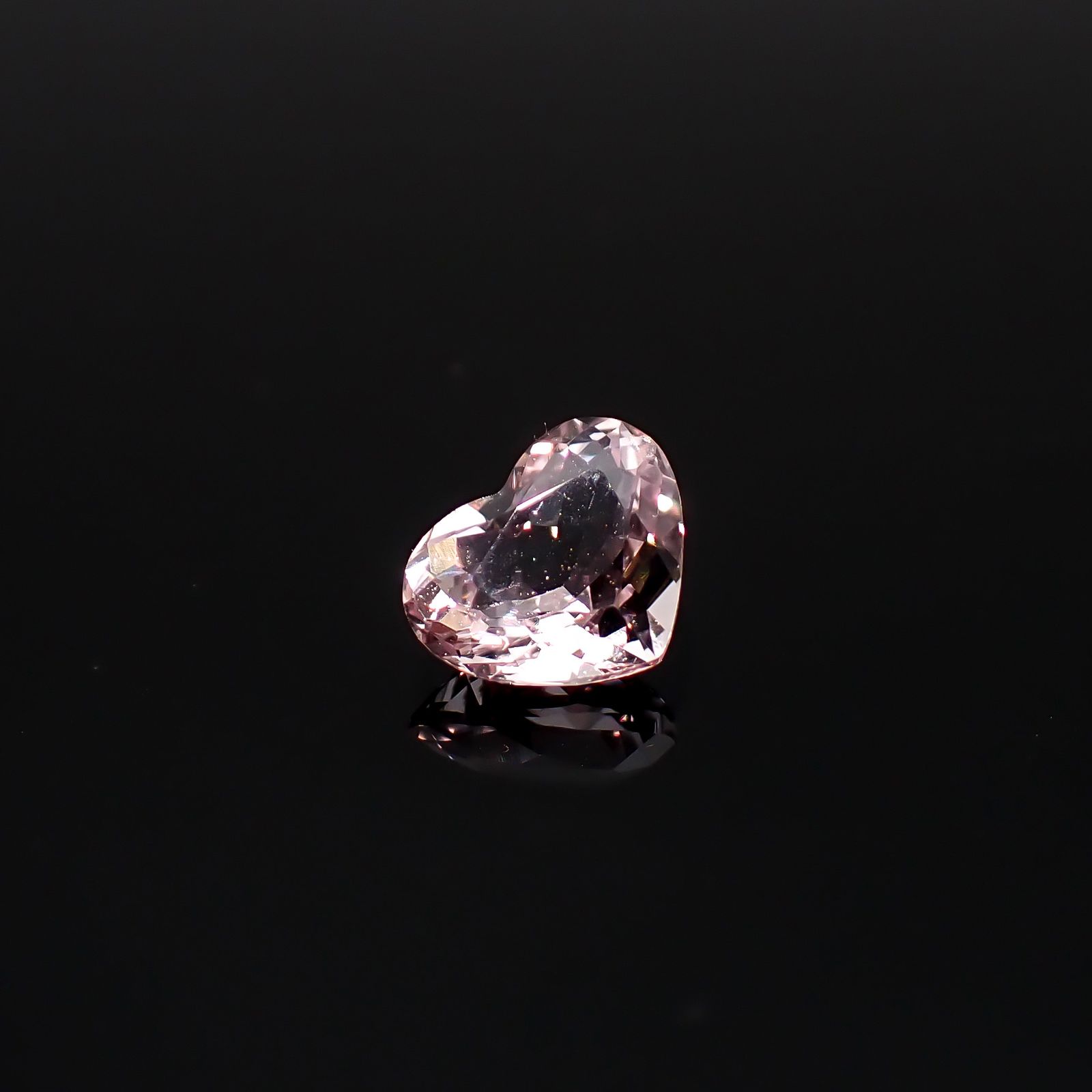 モルガナイト ブラジル産 1.27ct / 6.6x8.2mm前後 [260632309]