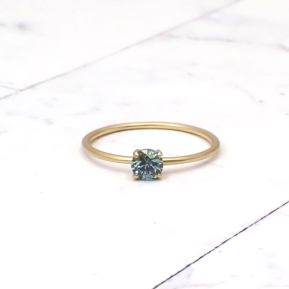 リング空枠：石留め▶サファイア（お客様製作例）