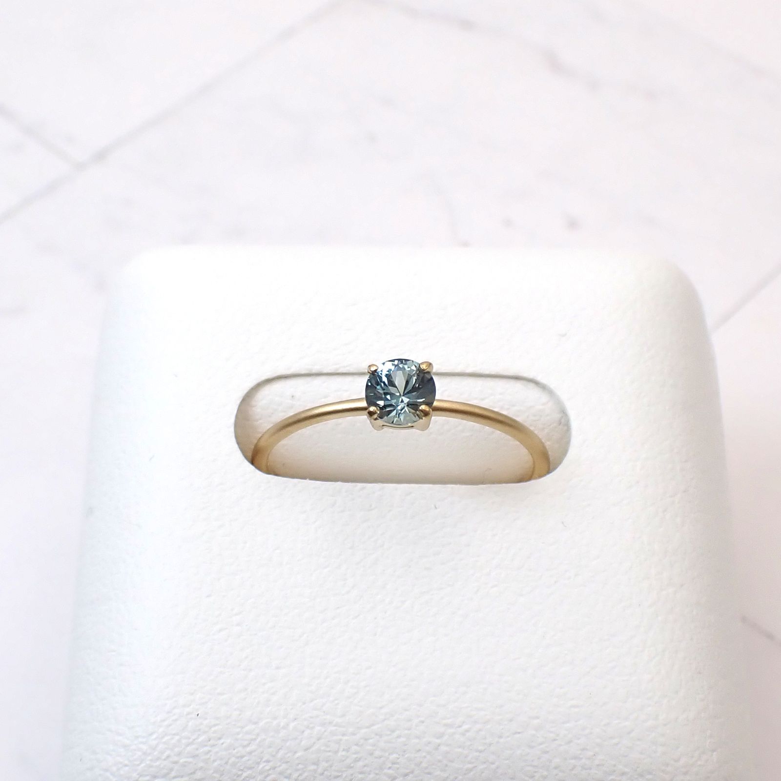 リング空枠：石留め▶サファイア（お客様製作例）