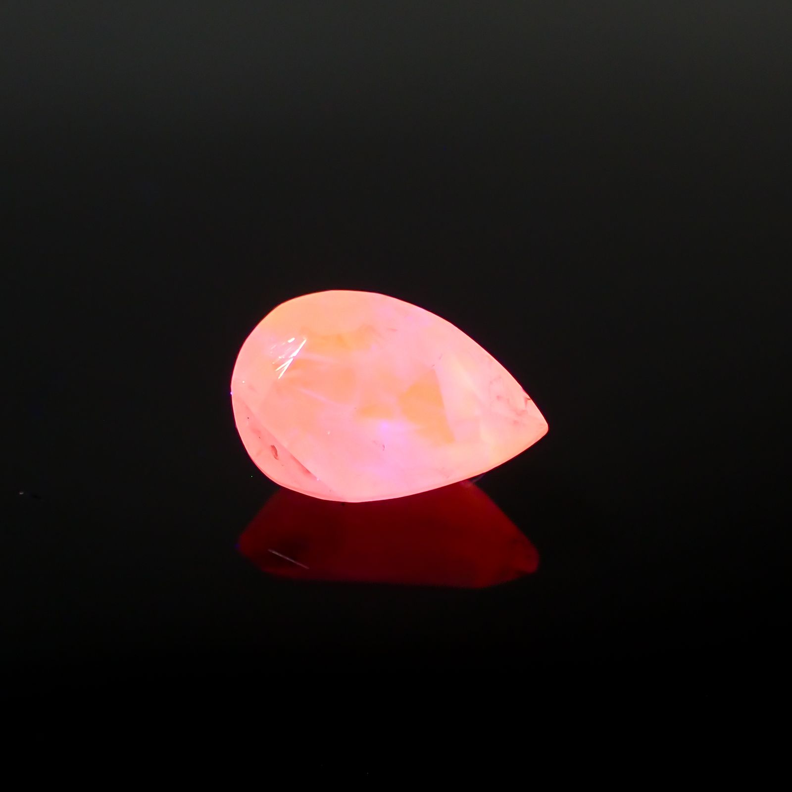ハックマナイト(宝石名ハックマナイト)アフガニスタン産 0.86ct [230923361]8.4x5.7mm前後