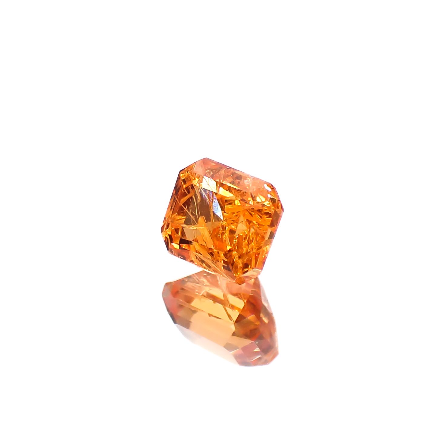 マンダリンガーネット マダガスカル産 0.35ct[240628224]3.7x3.1mm前後